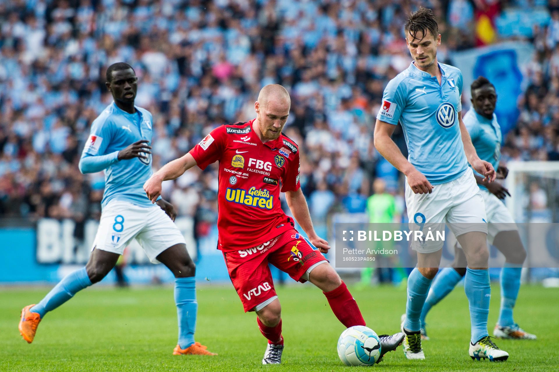 Falkenbergs Christoffer Carlsson mot Malmö FFs Enock Kofi