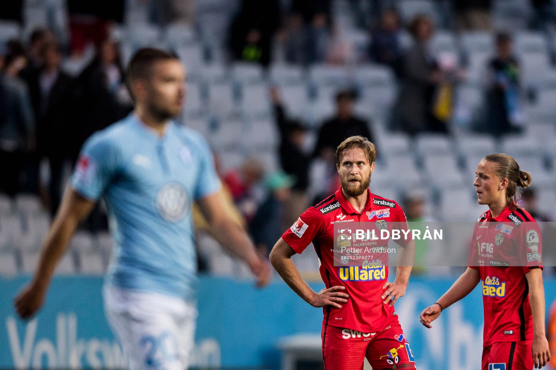 Falkenbergs Akseli Pelvas och Jesper Karlsson deppar