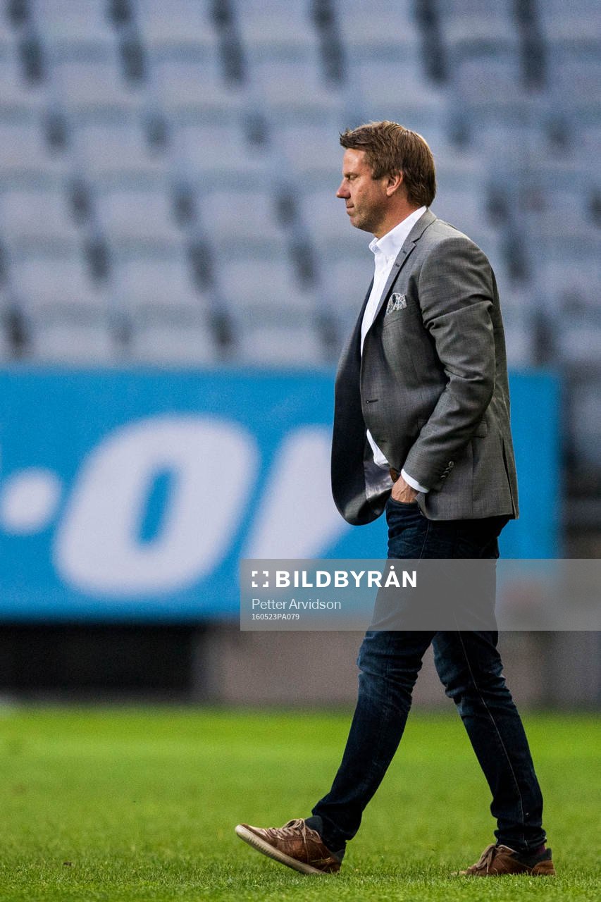 Falkenbergs tränare Hasse Eklund deppar