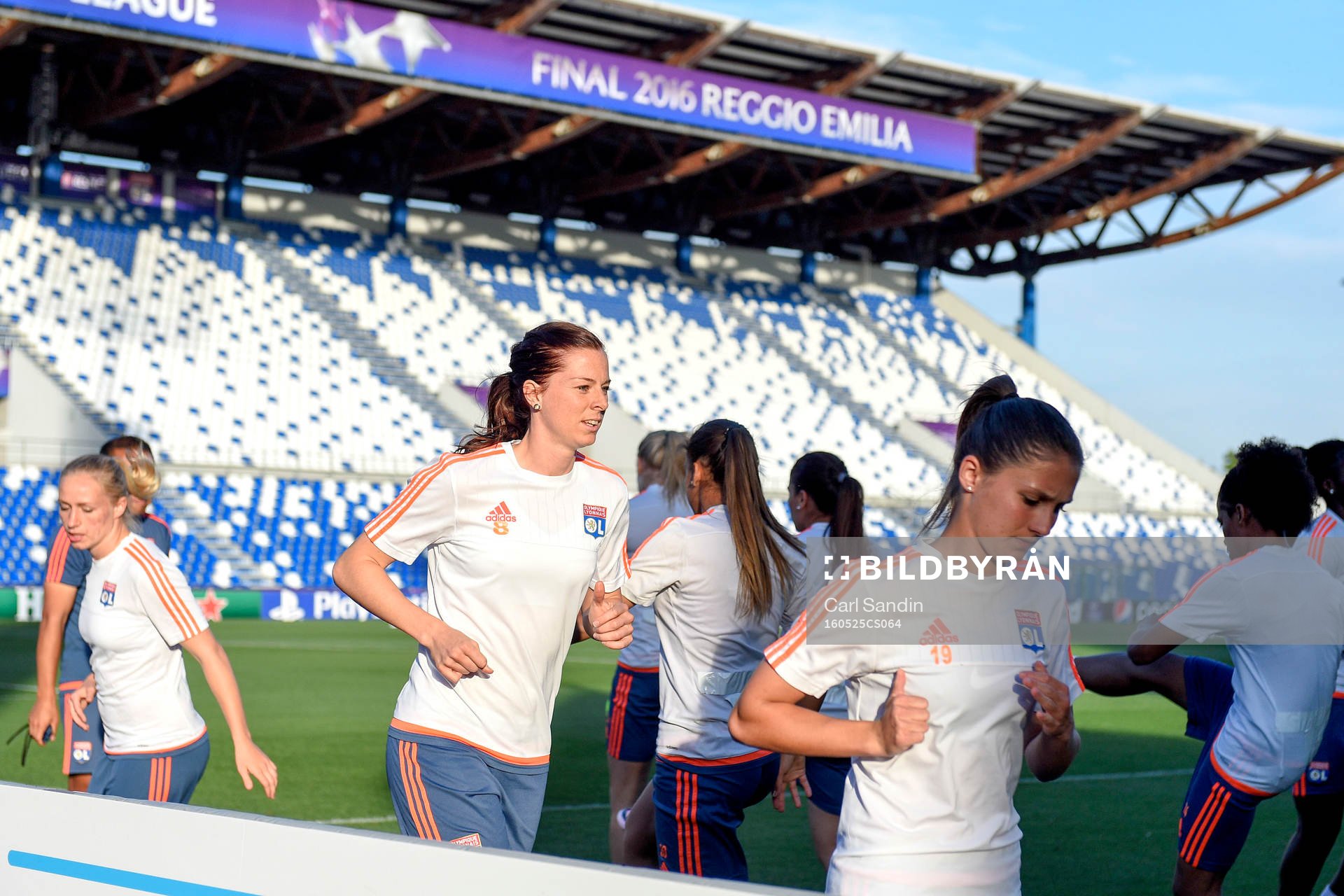 Lyons Lotta Schelin