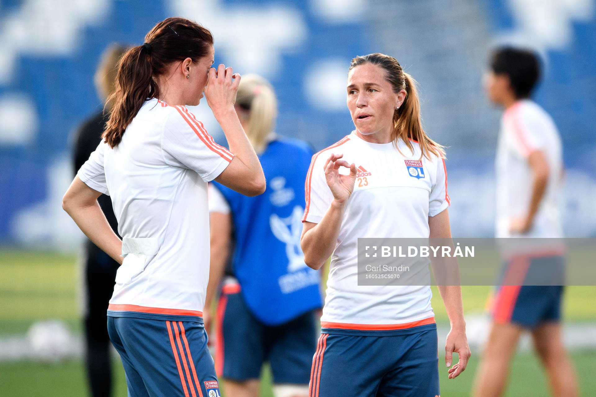 Lyons Lotta Schelin och Camille Abily