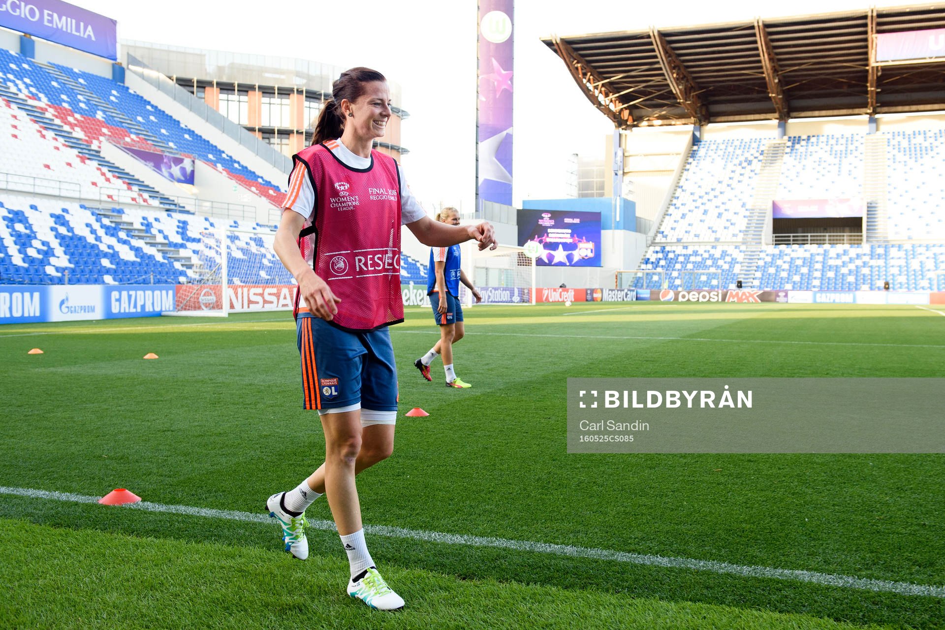 Lyons Lotta Schelin
