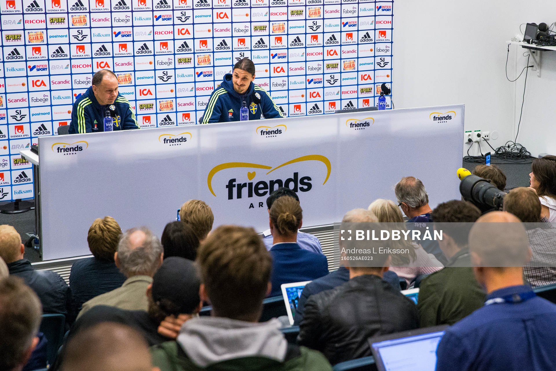 Pressen lyssnar till Zlatan Ibrahimovic
