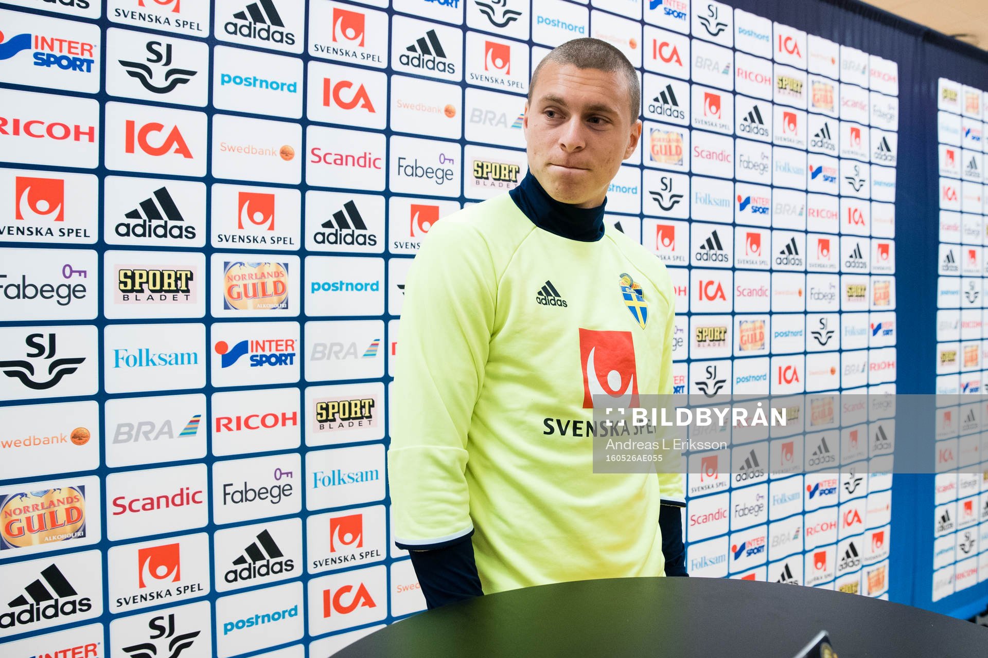 Victor Nilsson Lindelöf i mixed zone