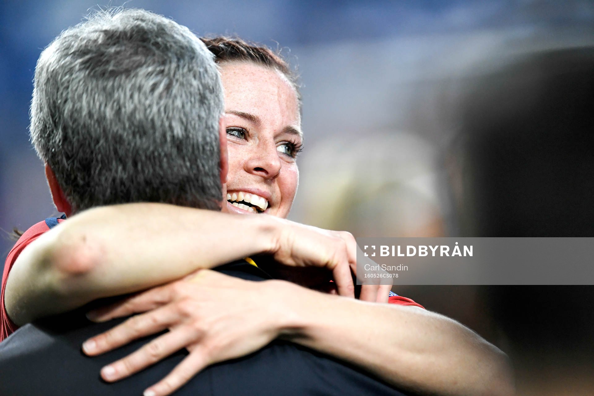 Lyons Lotta Schelin och tränare Gérard Prêcheur jublar