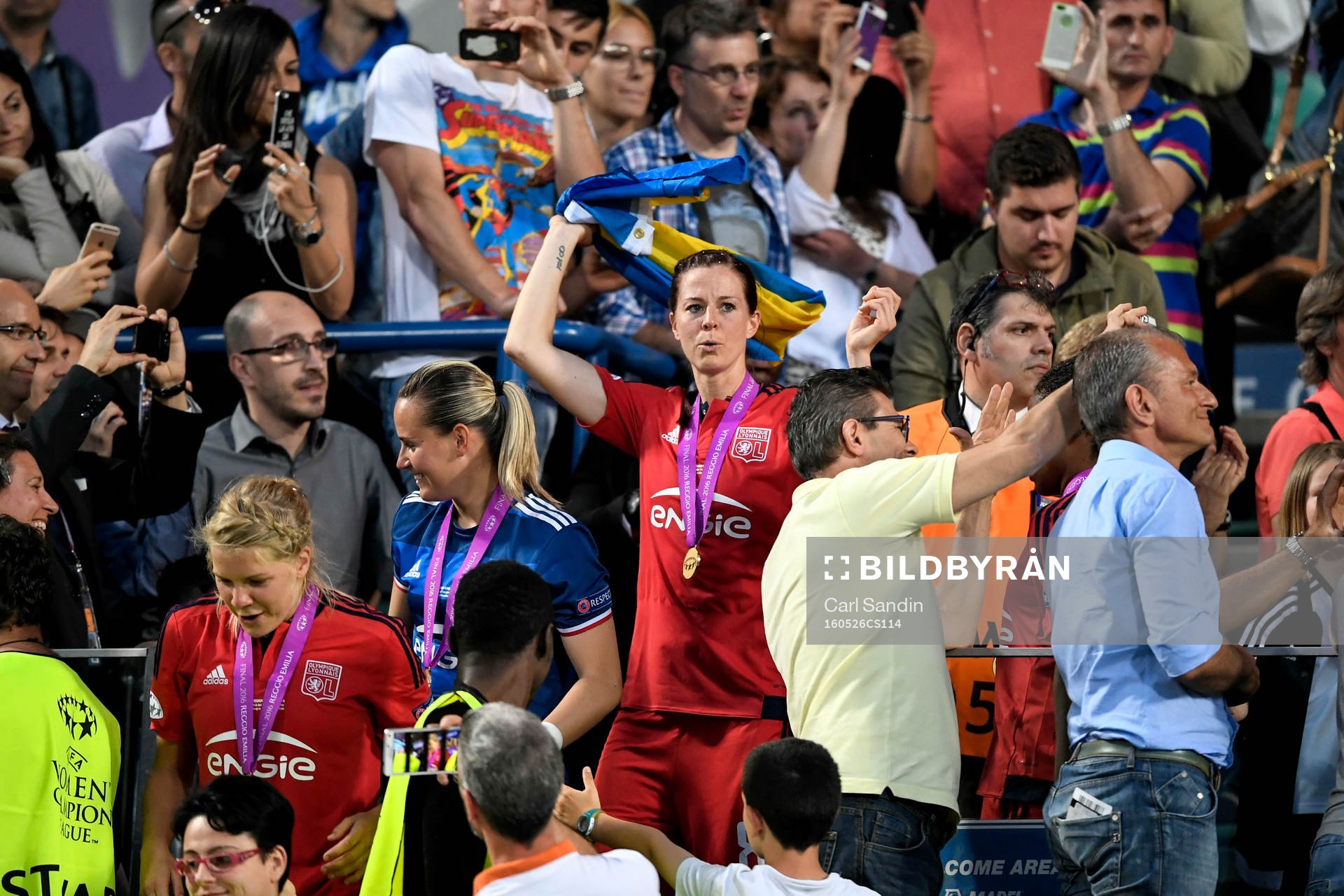Lyons Lotta Schelin jublar