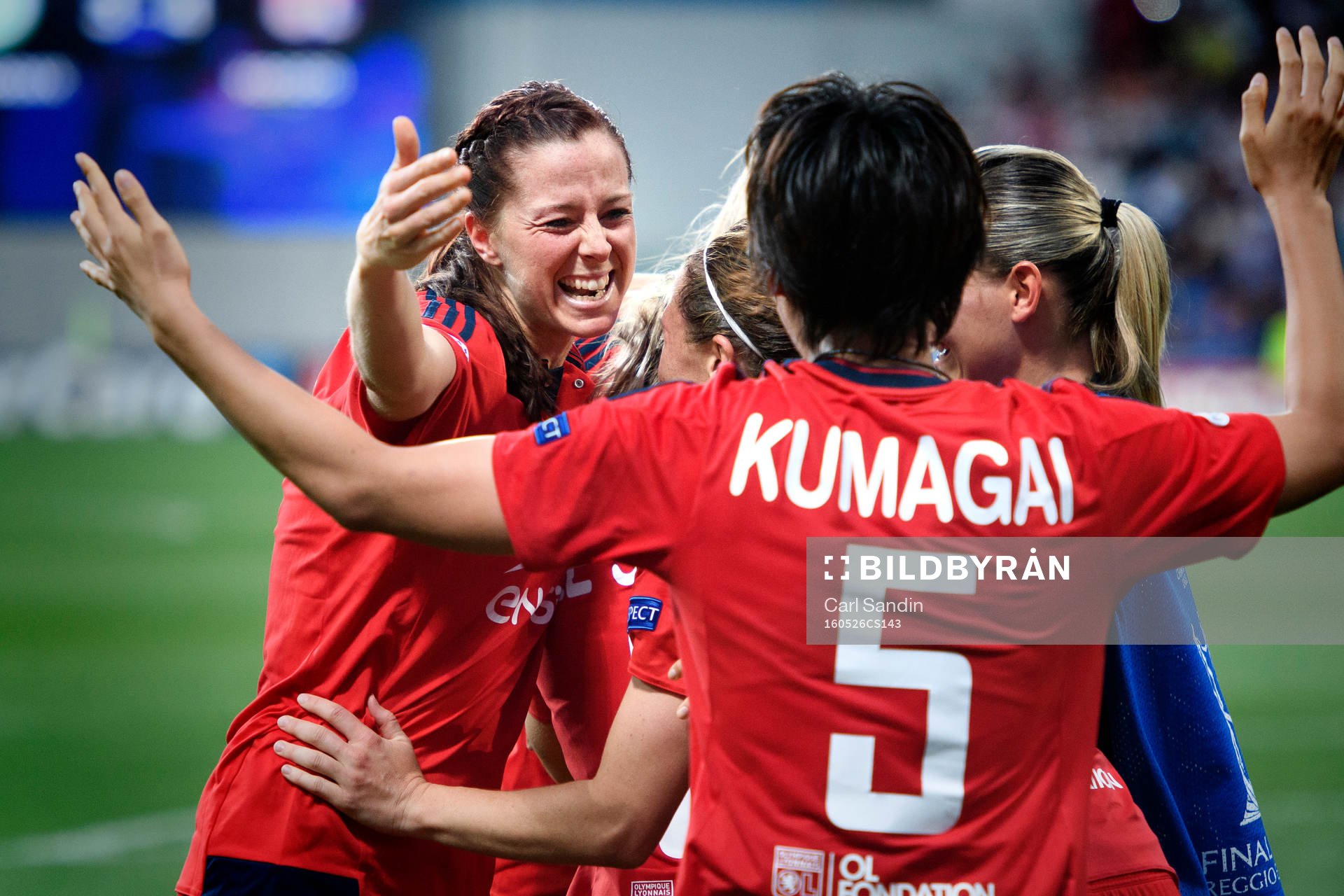 Lyons Lotta Schelin jublar med sina lagkamrater