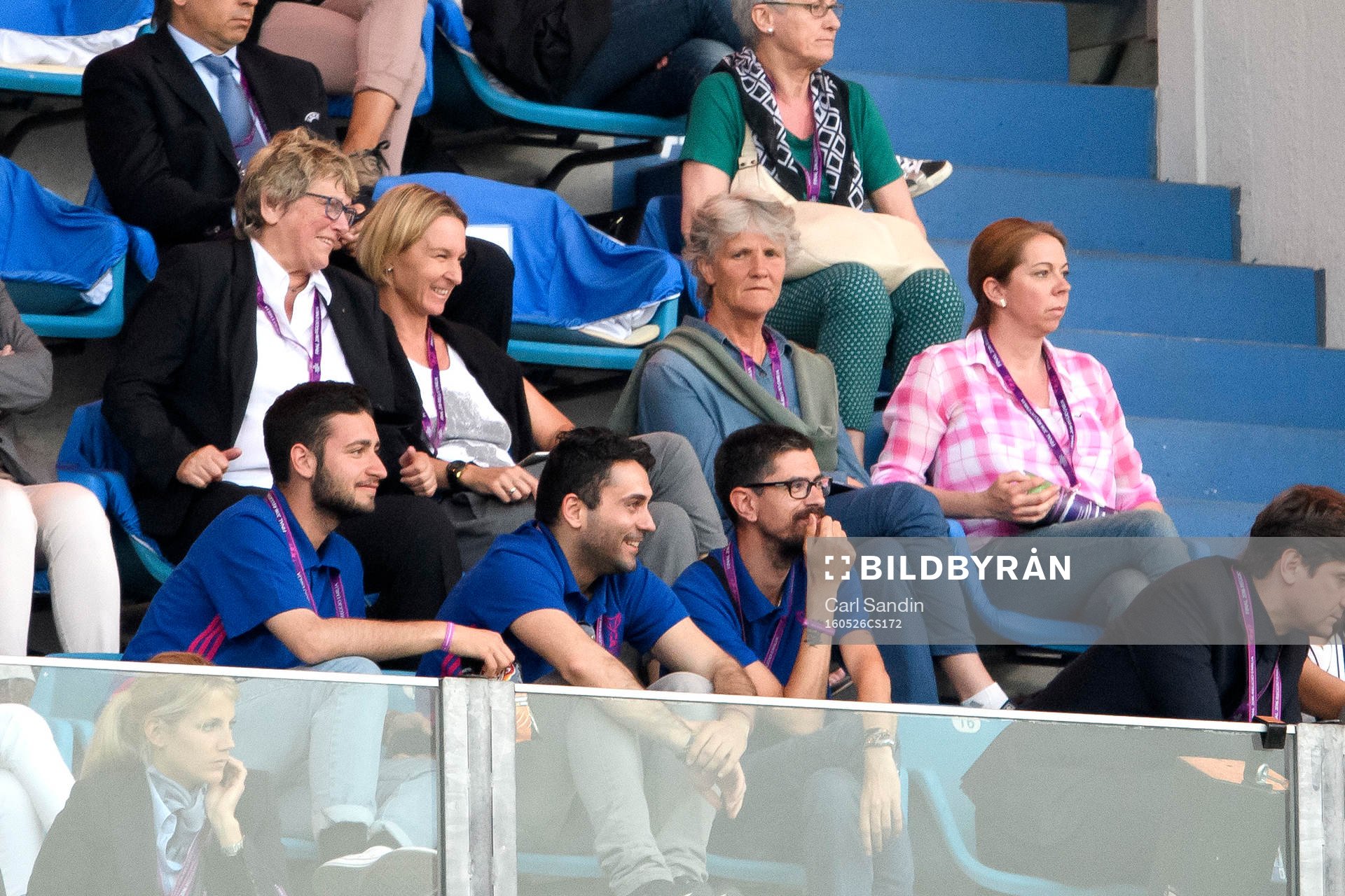 Sveriges förbundskapten Pia Sundhage på läktaren