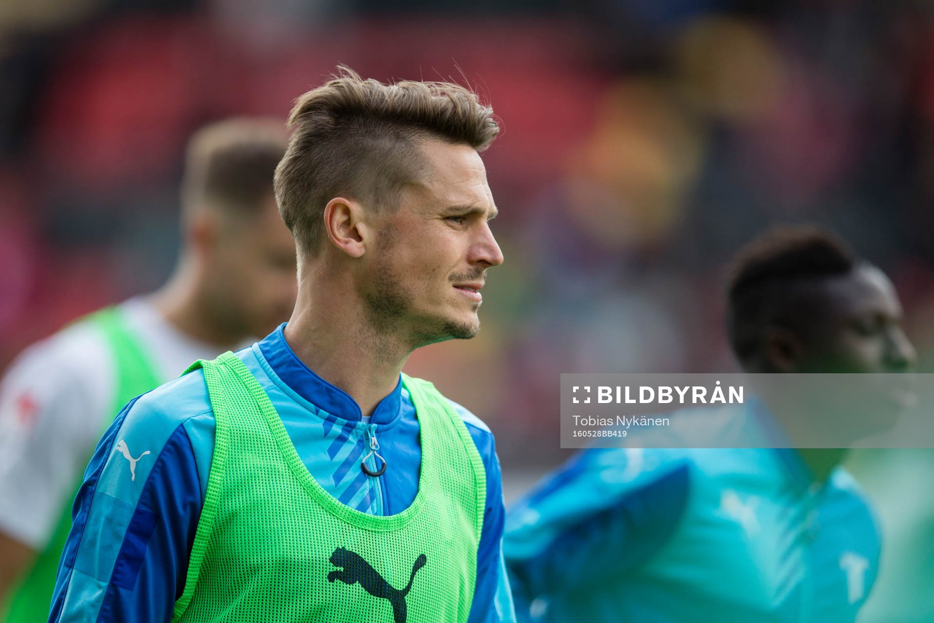 Malmö FFs Markus Rosenberg värmer upp