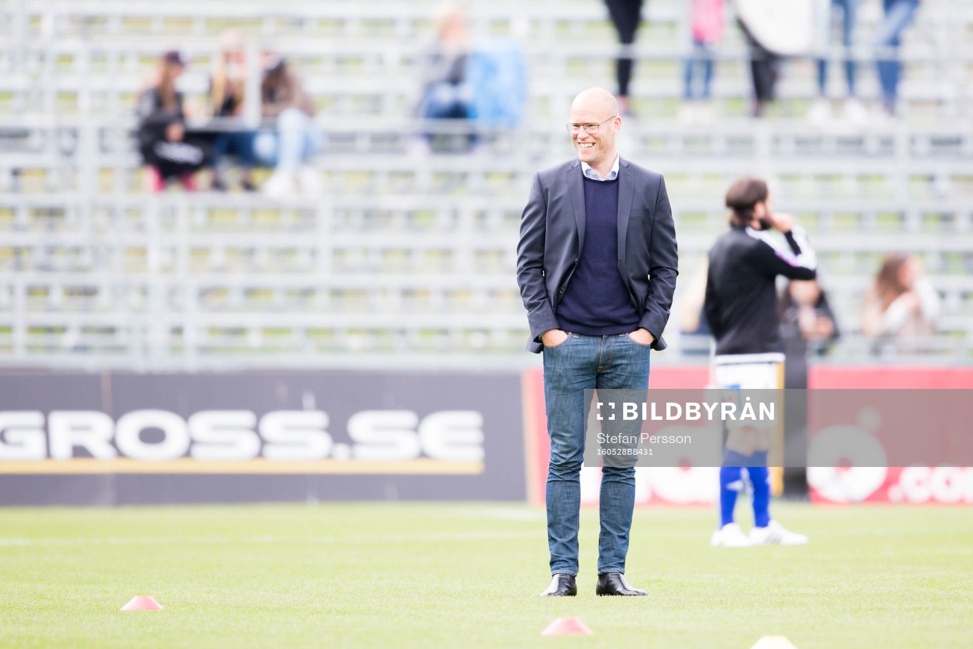 Sundsvalls tränare Joel Cedergren inför fotbollsmatchen i Allsvenskan mellan Jönköping och GIF Sundsvall den 28 maj 2016 i Jönköping.