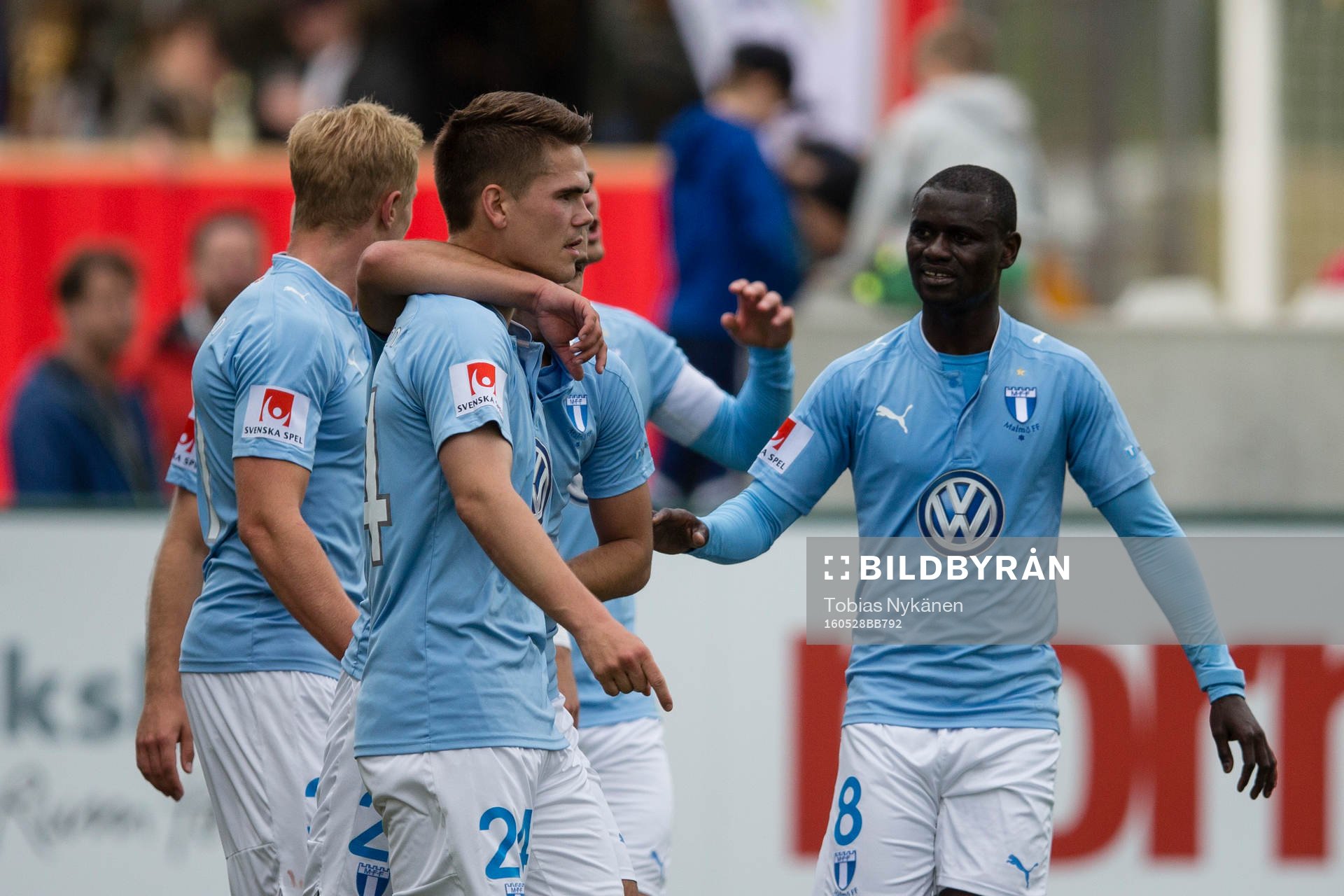 Malmö FF jublar efter att Vidar Örn Kjartansson gjort 3-1 målet under fotbollsmatchen i Allsvenskan mellan Östersund och Malmö FF den 28 maj 2016 i Östersund.