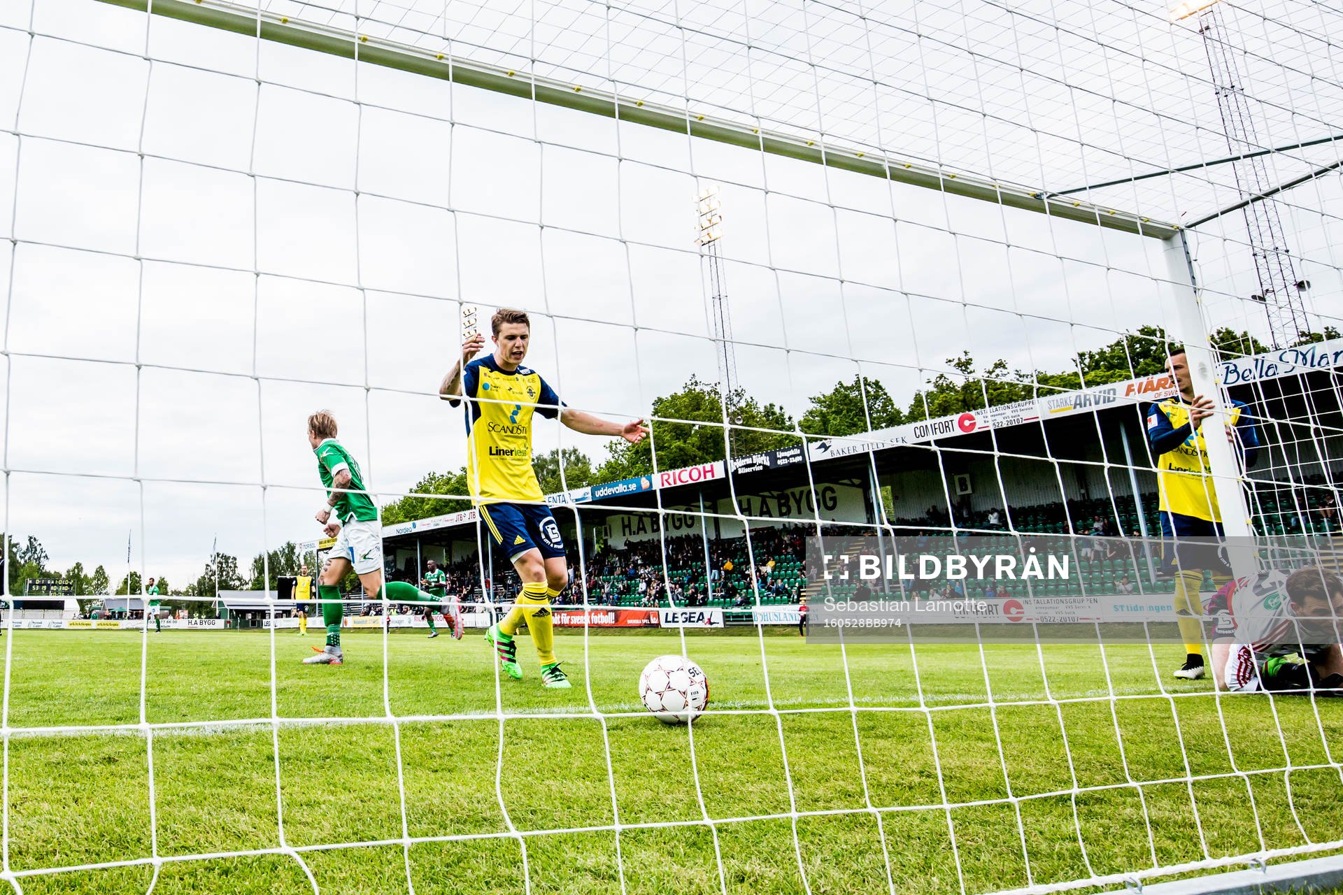 Ljungskiles Hannes Stiller (ej i bild) har kvitterat till