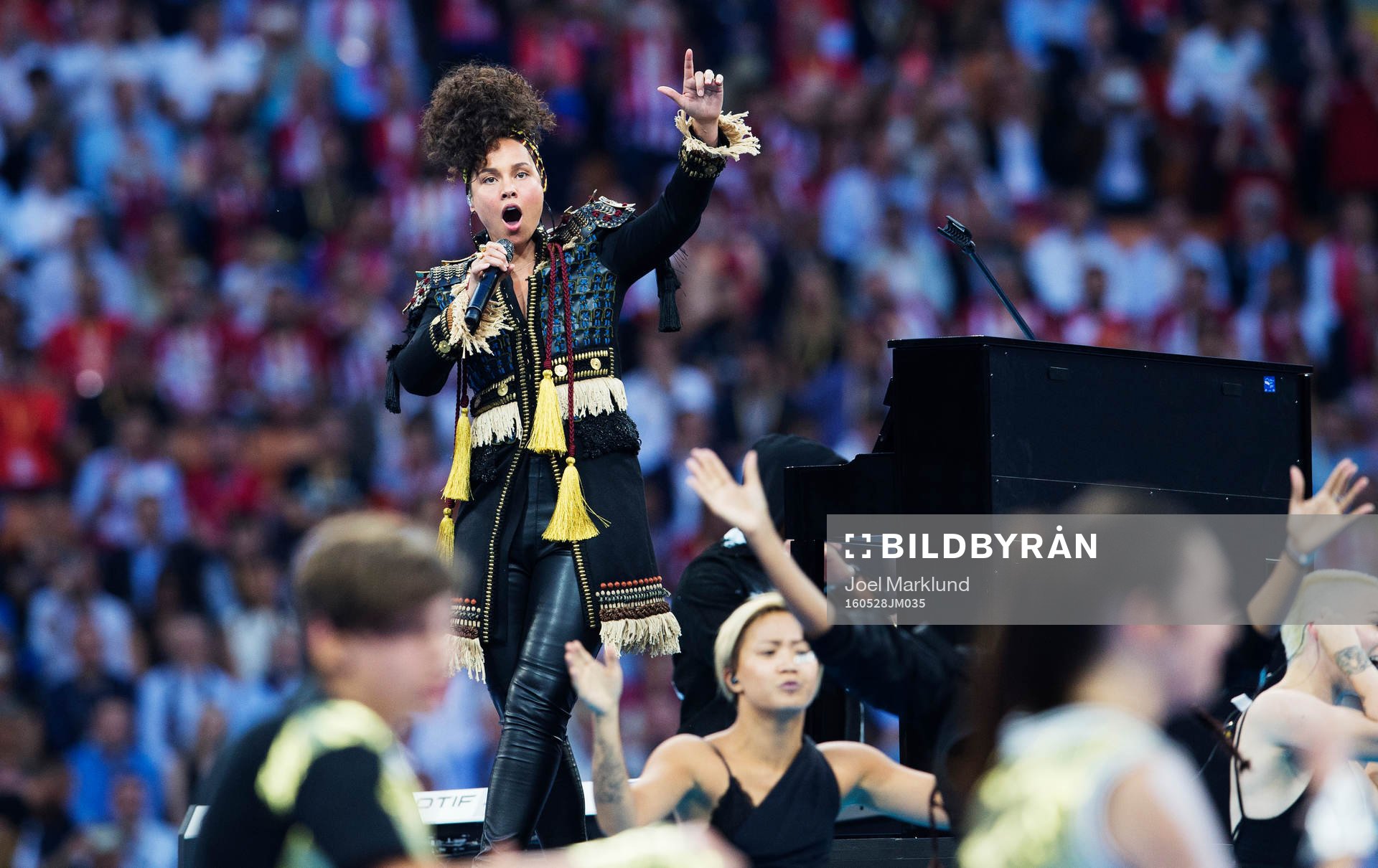 Alicia Keys uppträder