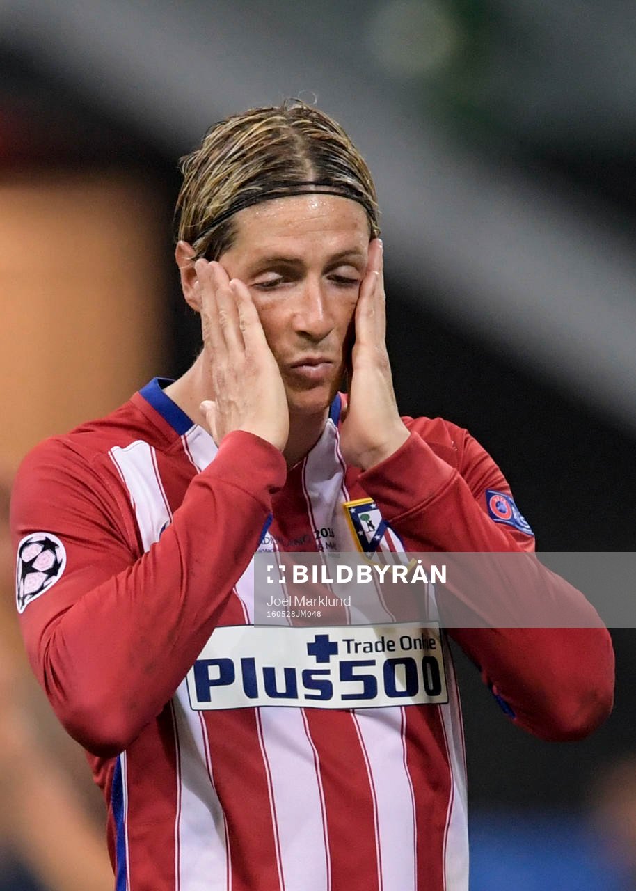 Atletico Madrids Fernando Torres deppar
