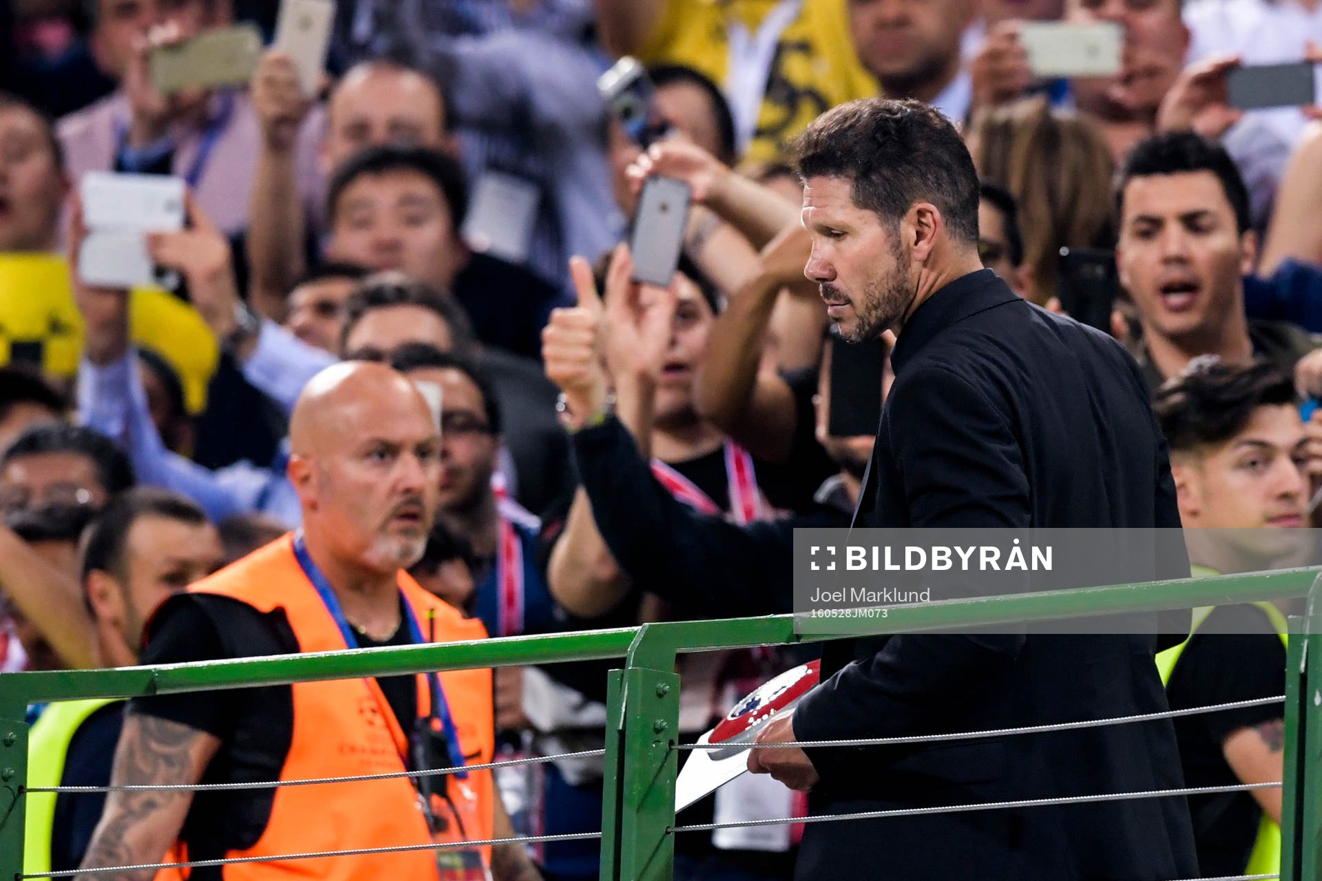 Atletico Madrids tränare Diego Simeone deppar