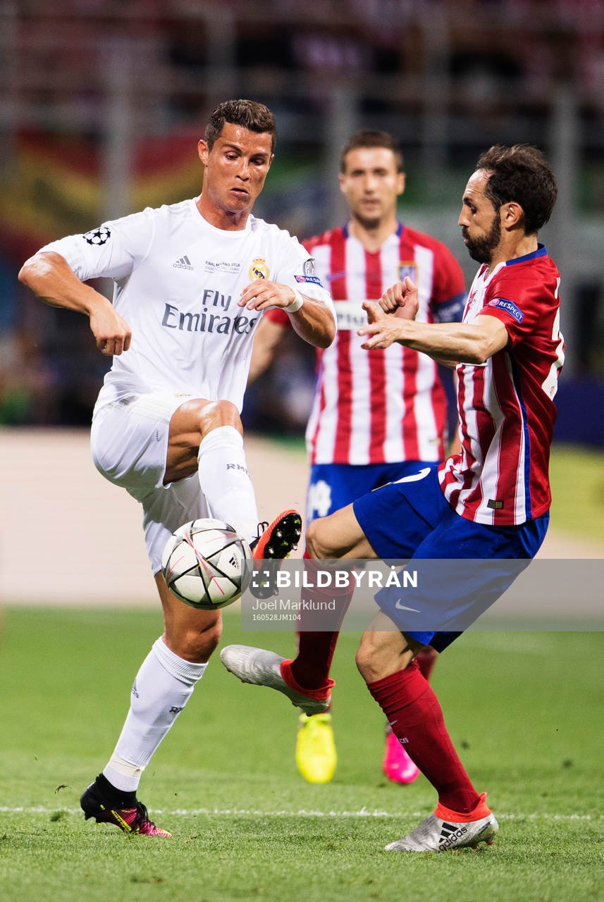 Real Madrids Cristiano Ronaldo och Atletico Madrids Juanfran