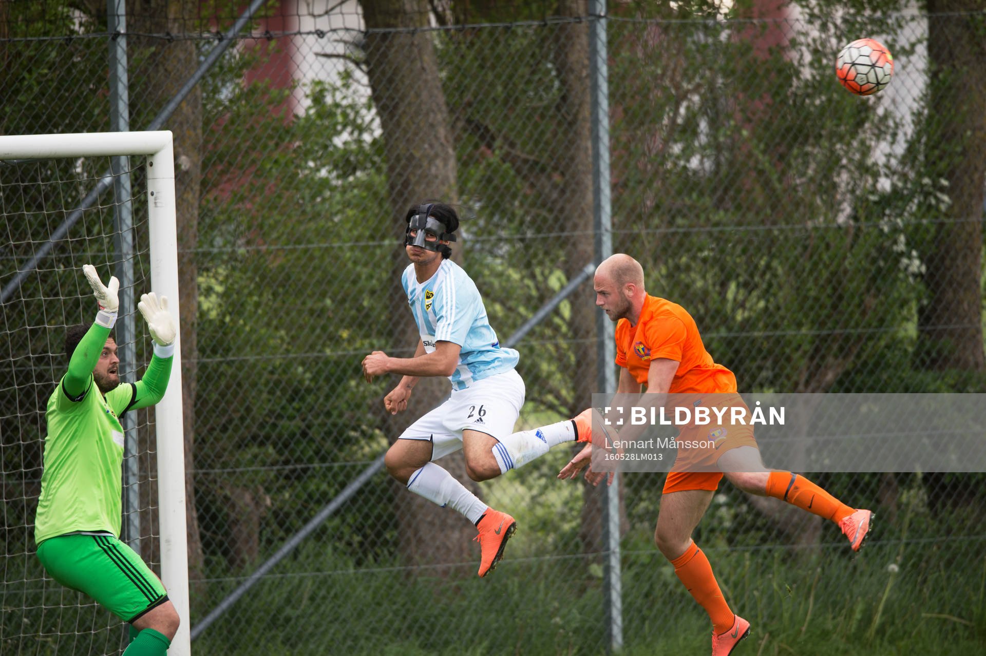 IFK Hässleholms Ameer Naseer i matchen i division 2 mellan