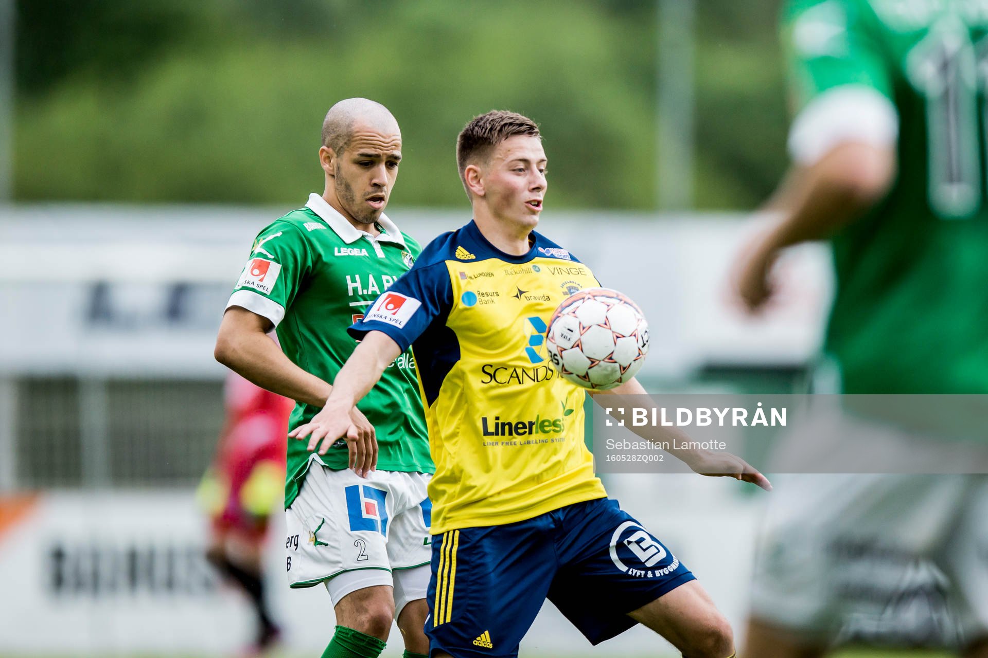 Ljungskiles Ahmed El-Amrani och Ängelholms Petar Petrovic