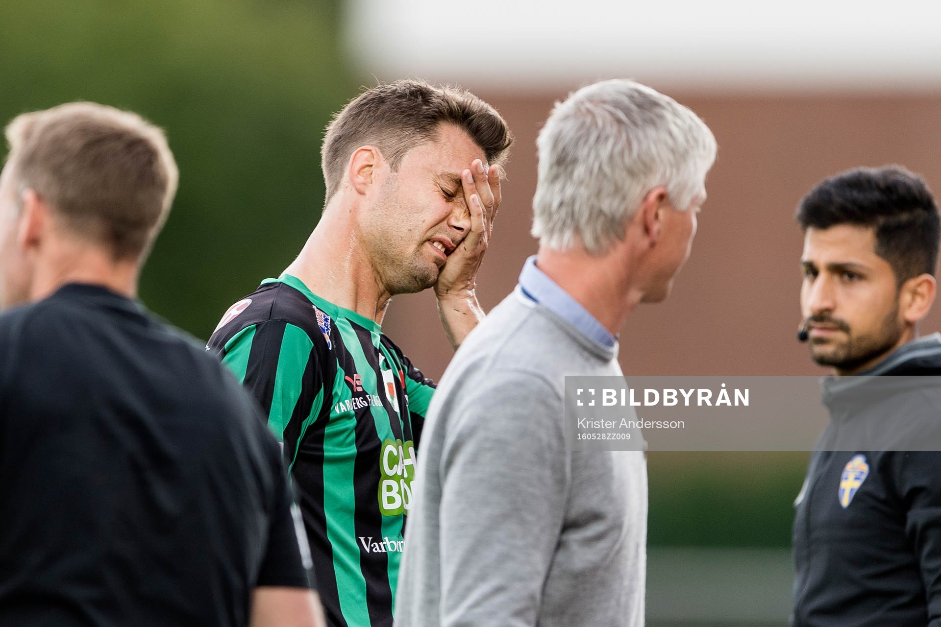 Varbergs Peter Nyström blir skadad och utbytt