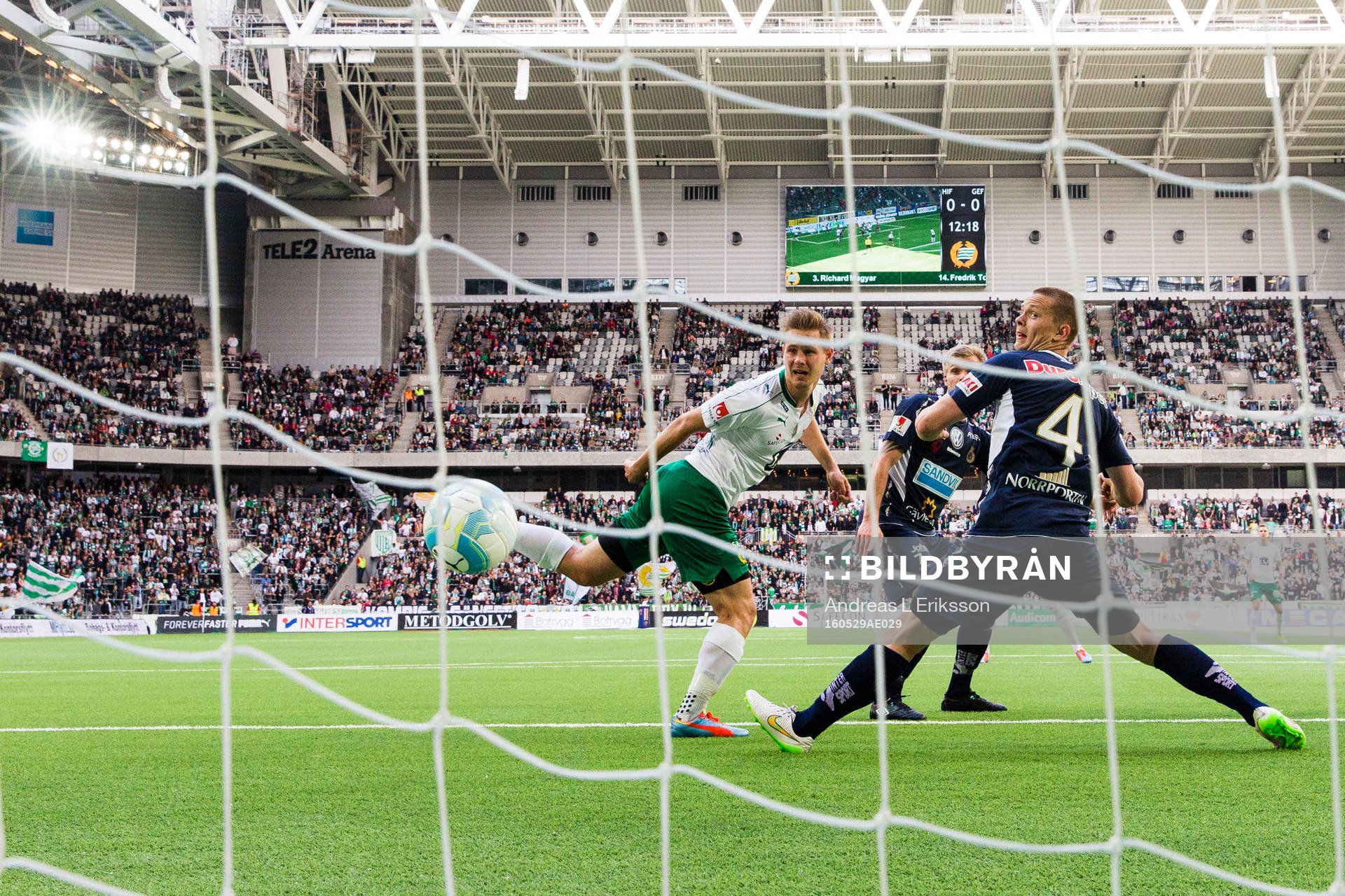 Hammarbys Erik Israelsson gör 1-0 för Hammarby förbi