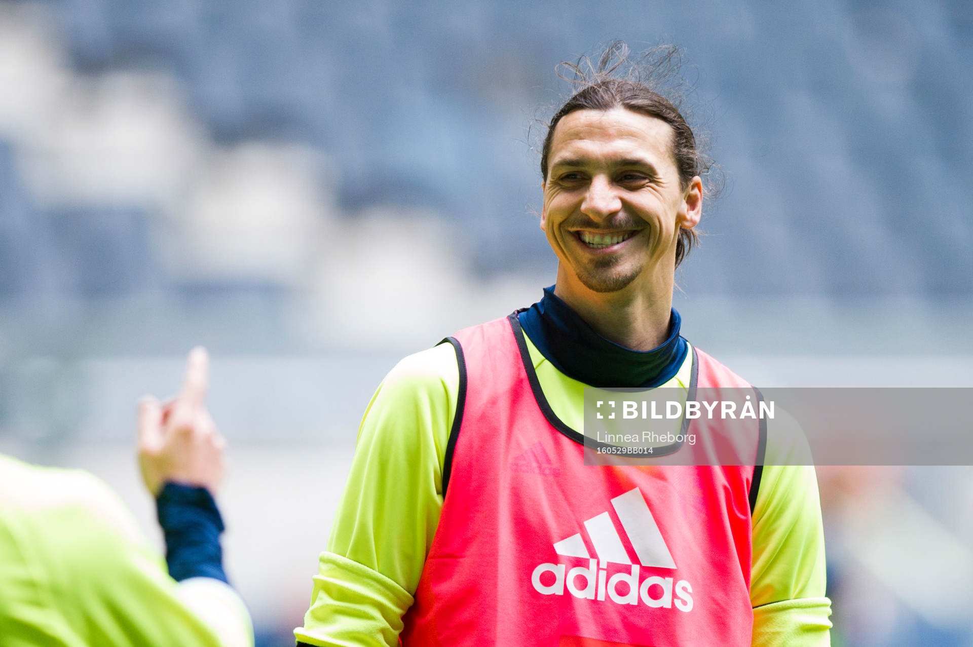 Zlatan Ibrahimovic skrattar