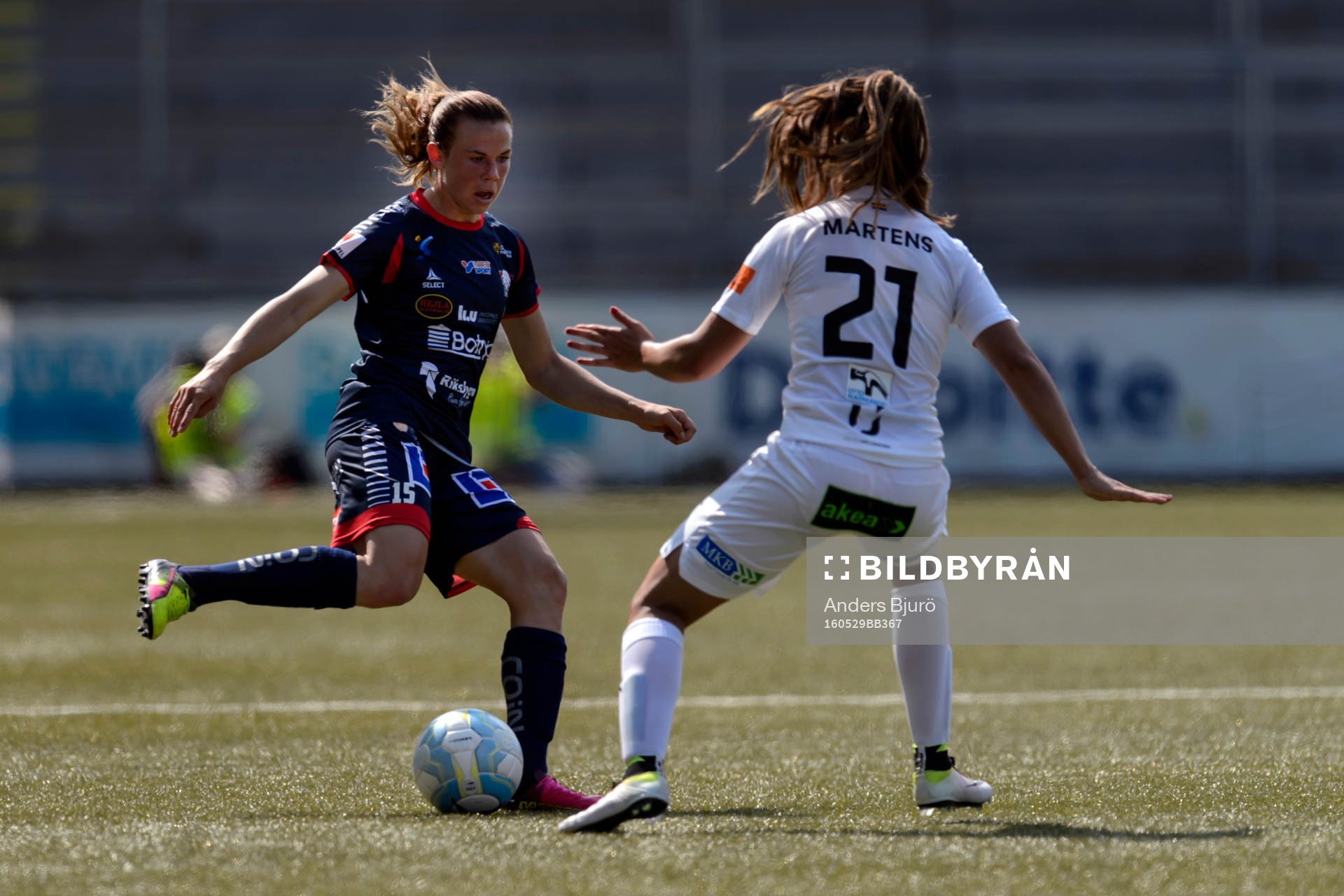 Linköpings Jessica Samuelsson mot Rosengårds Lieke Martens