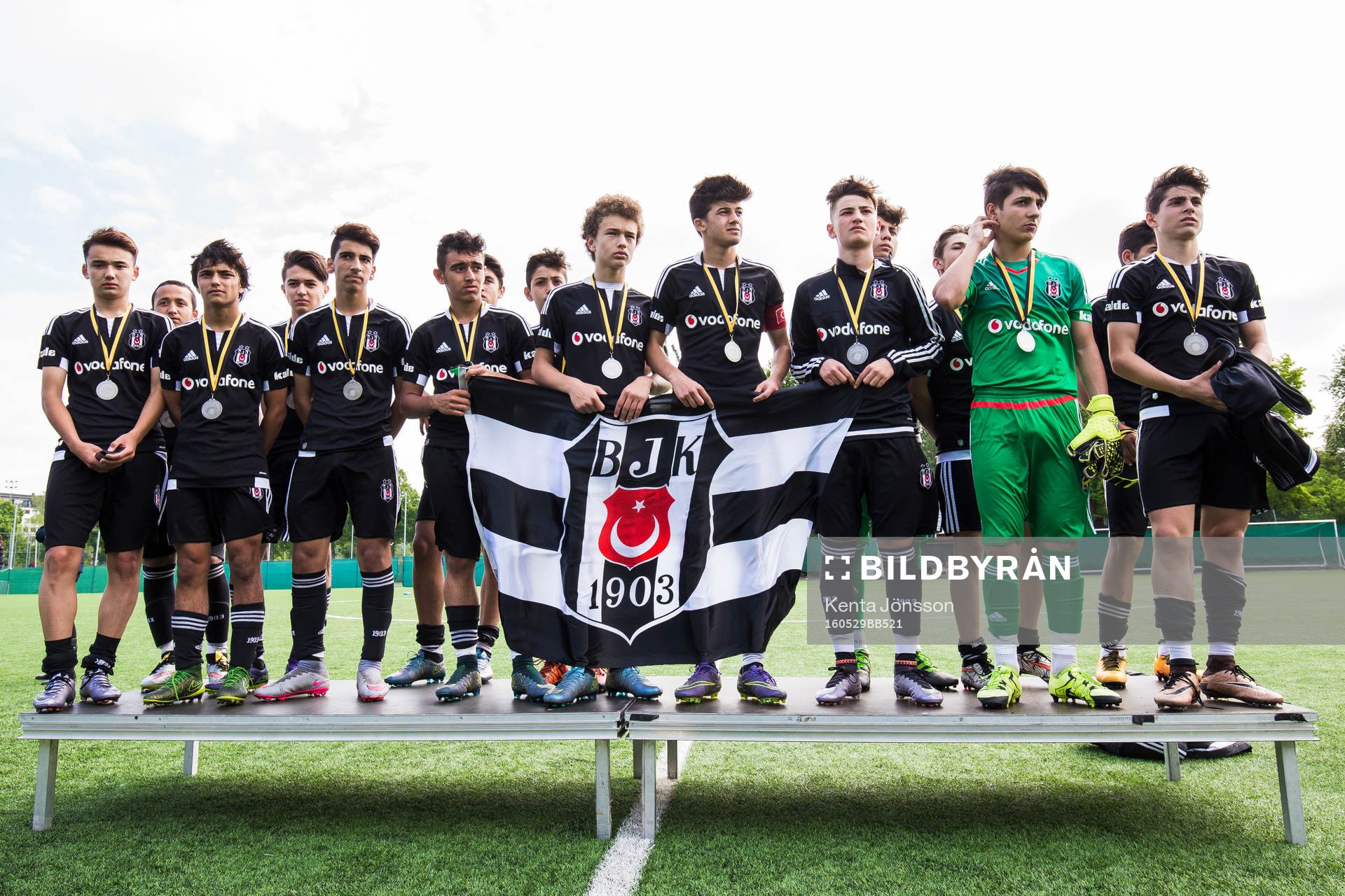 Besiktas spelare ser nedstämda ut