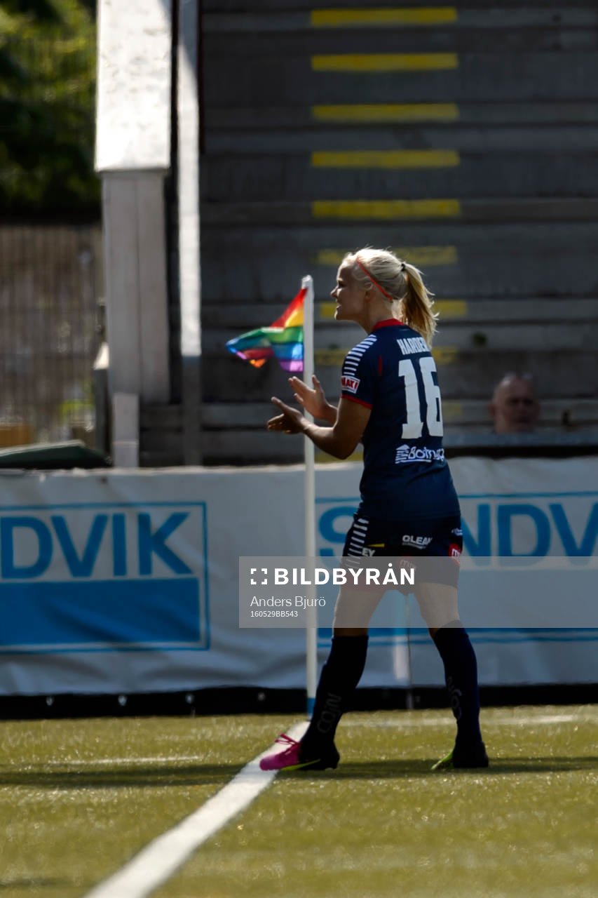 Linköpings Pernille Mosegaard Harder jublar