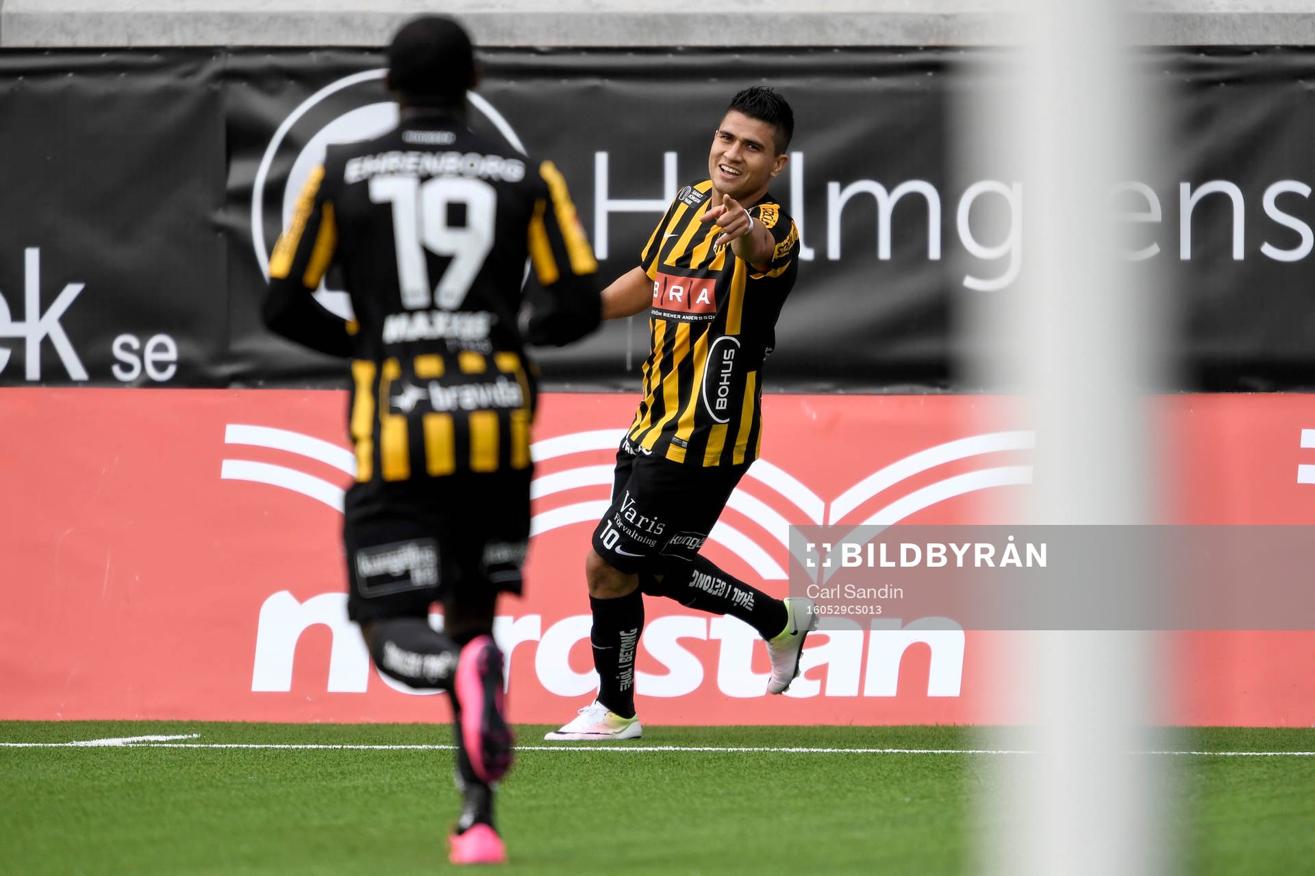 Häckens Paulo de Oliveira jublar