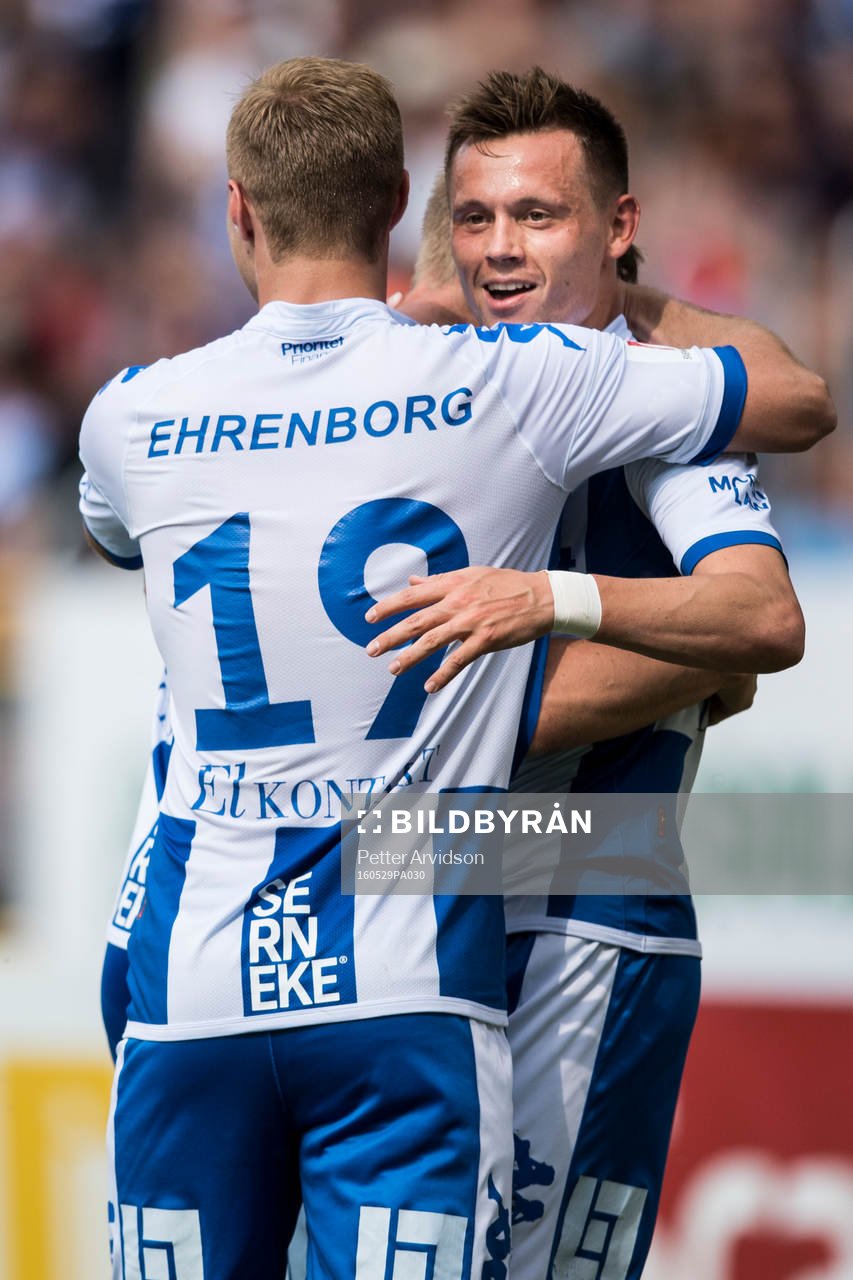 IFK Göteborgs Gustav Engvall kramar om Jakob Ankersen