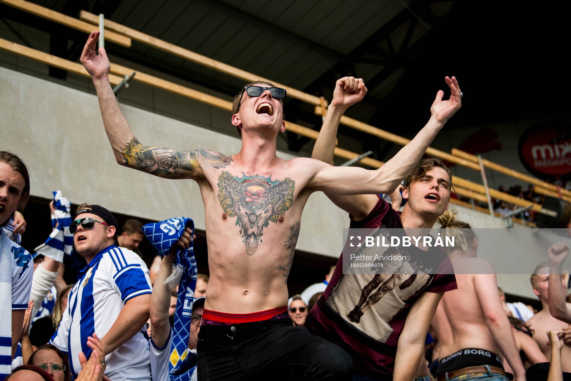IFK Göteborgs supportrar jublar
