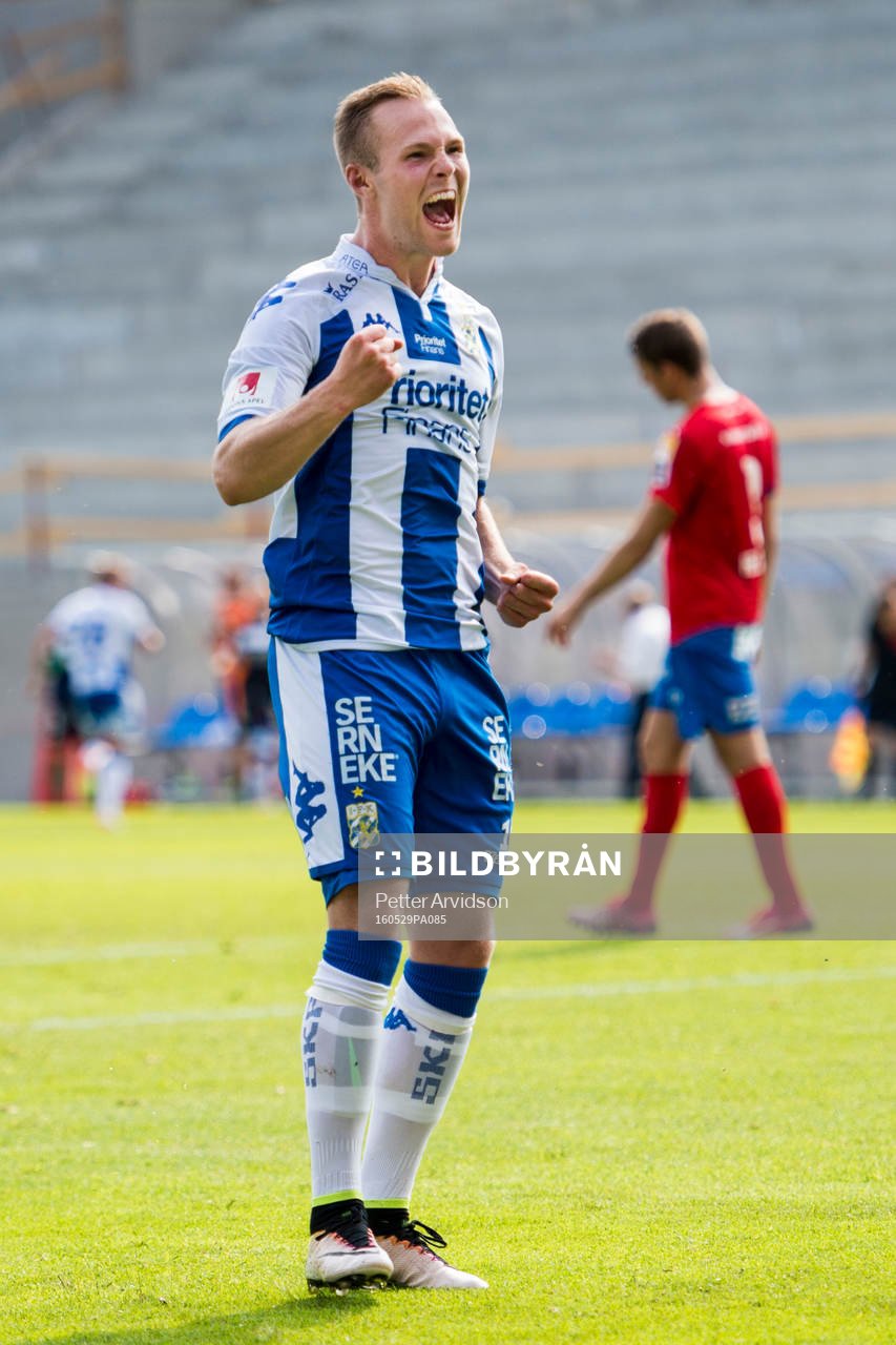 IFK Göteborgs Gustav Engvall jublar
