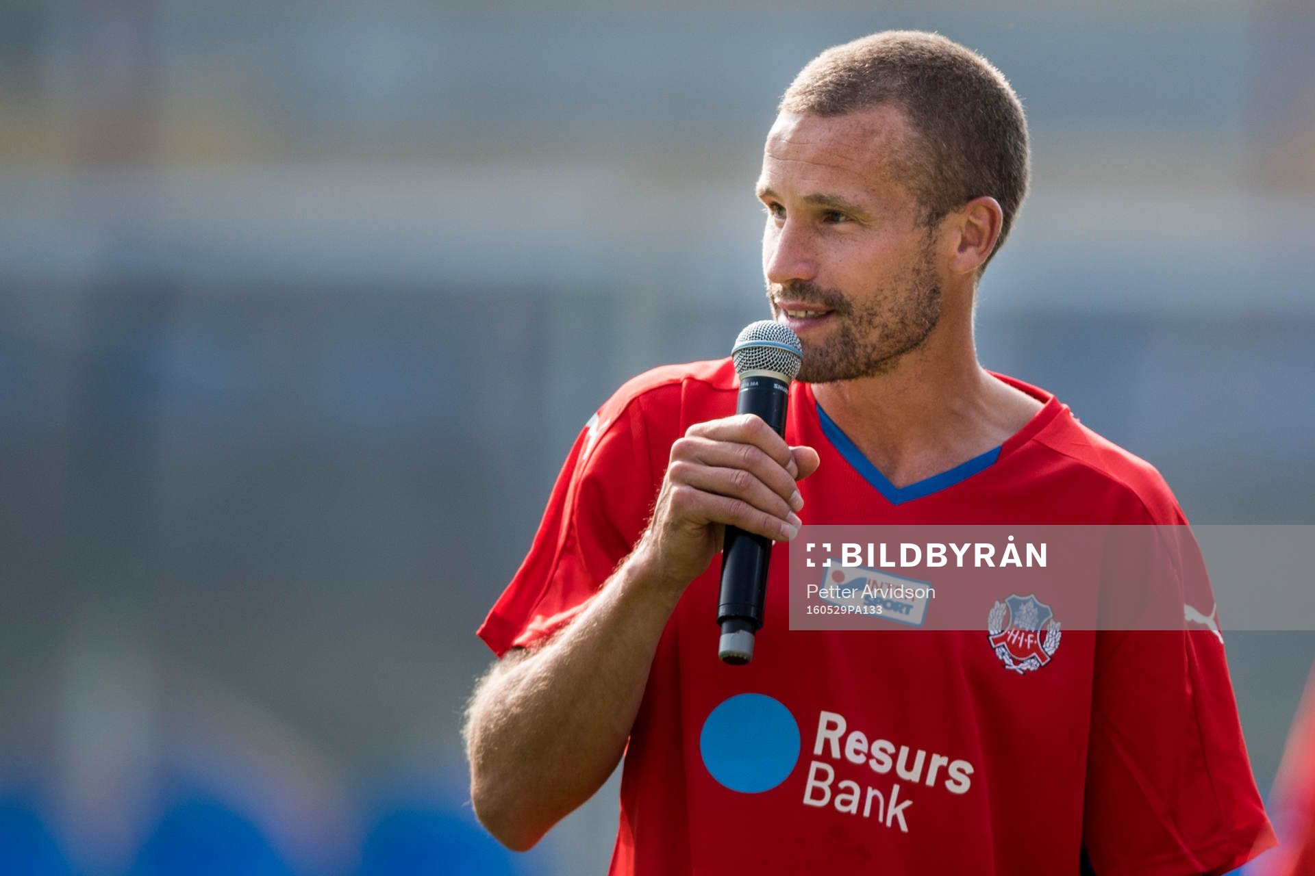 Helsingborgs Christoffer Andersson håller tal