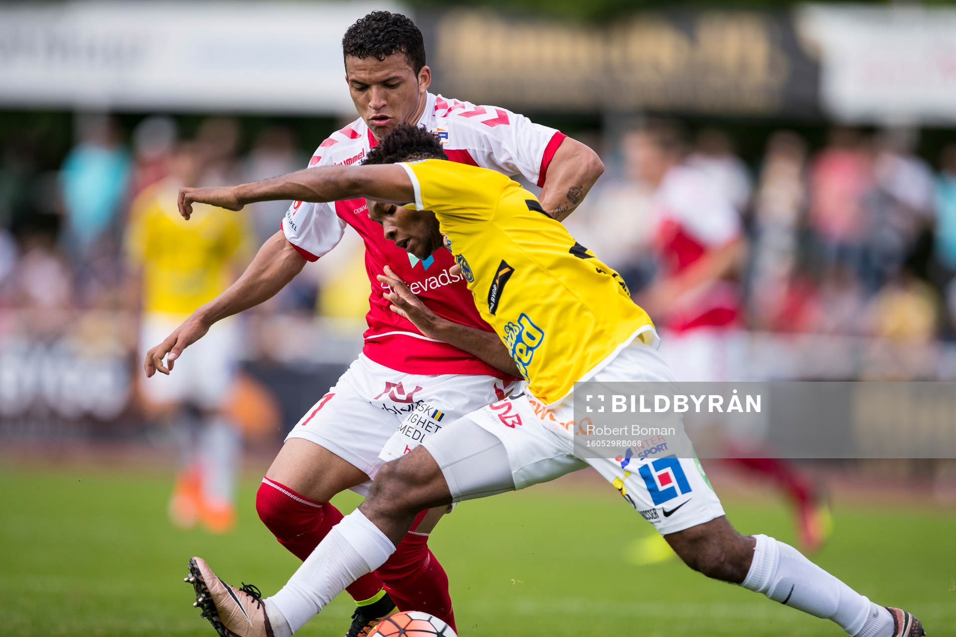 Kalmars Ismael Silva Lima och Falkenbergs Enock Kwakwa