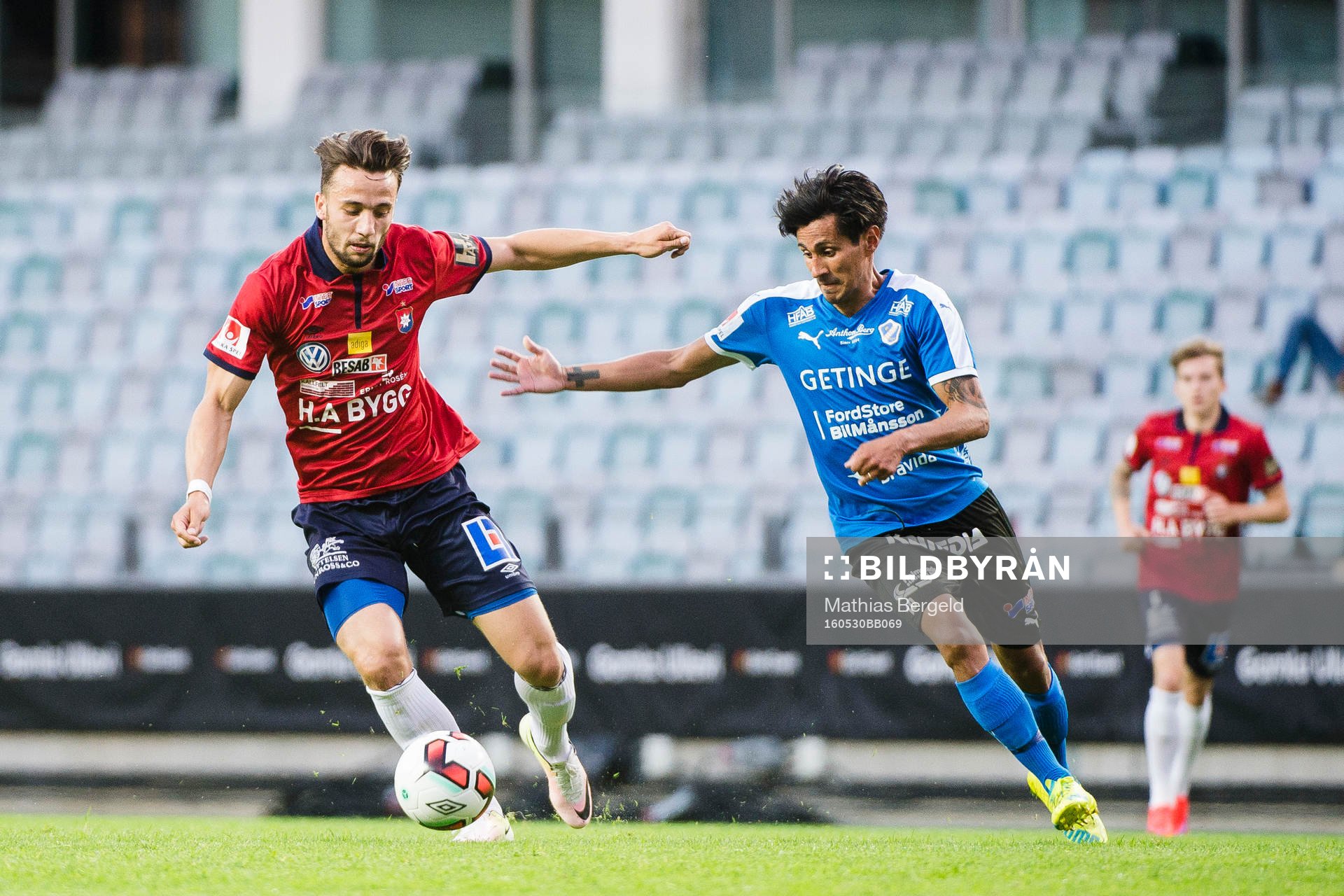 Örgrytes Dardan Mustafa och Halmstads Antonio Rojas