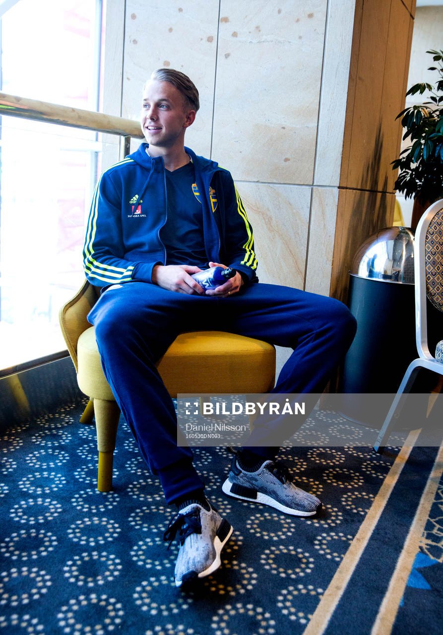 Svenska fotbollslandslagets målvakt Patrik Carlgren