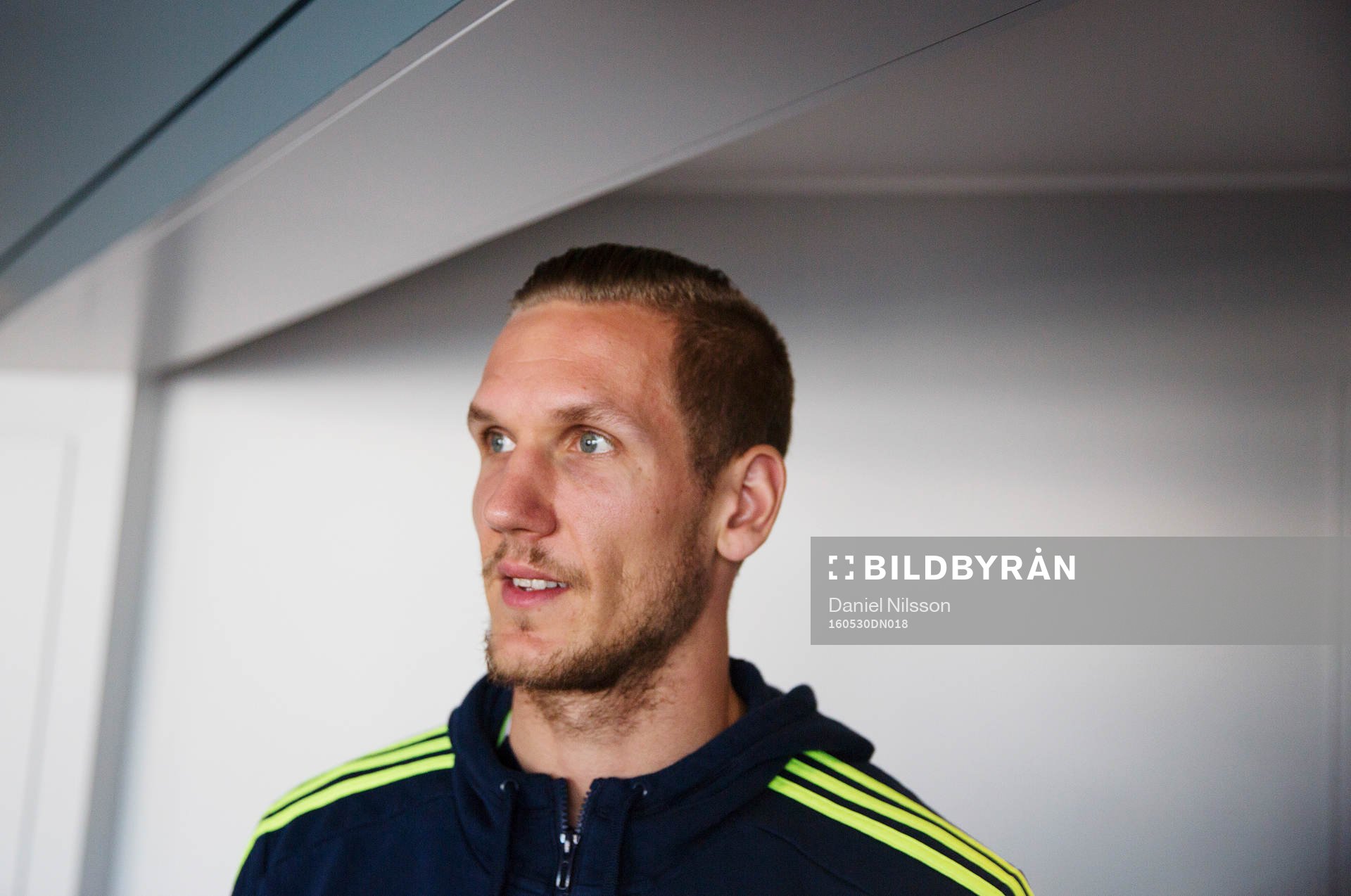 Svenska fotbollslandslagets målvakt Robin Olsen under en pressträff den 30 Maj 2016 i Malmö.
