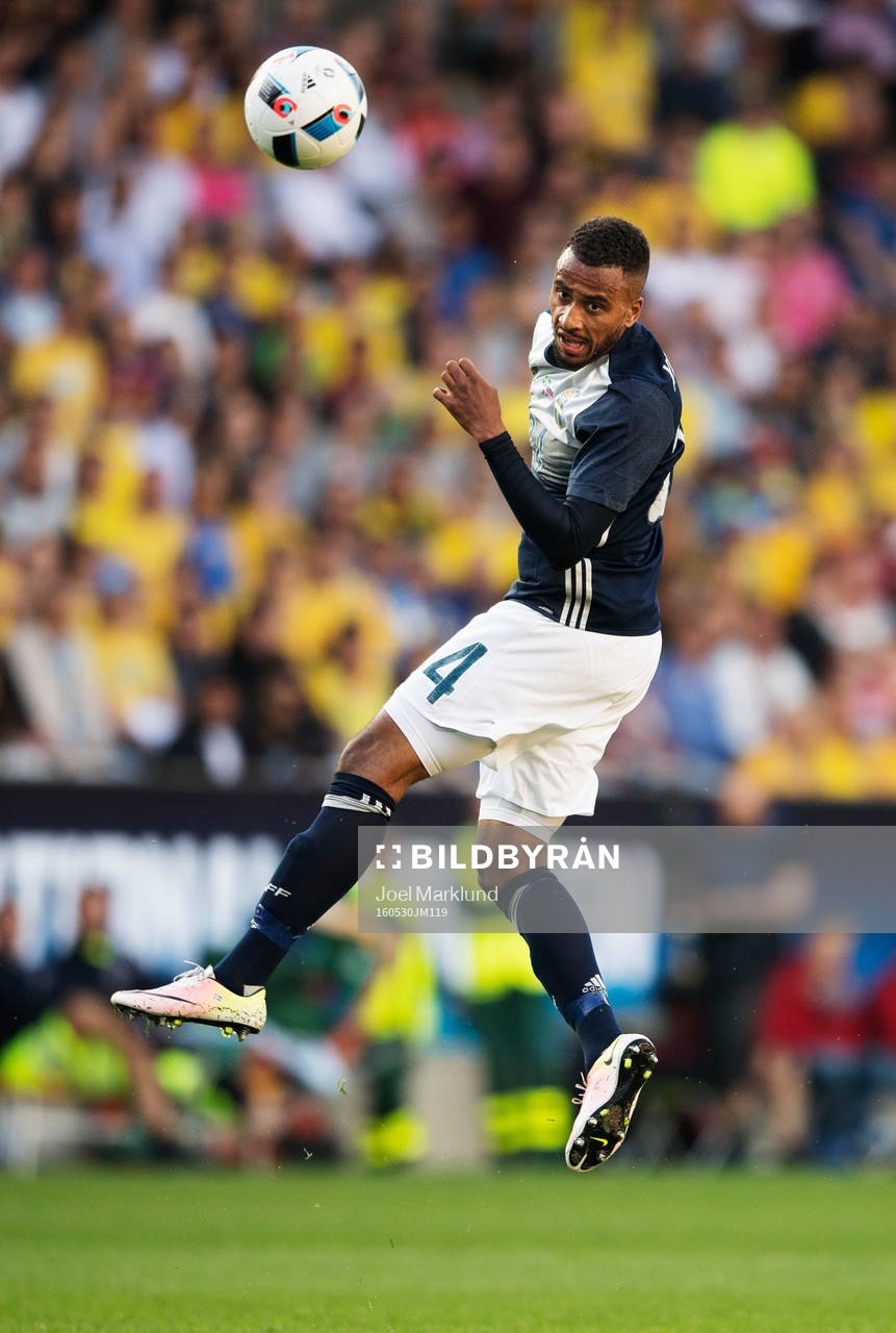 Sveriges Isaac Kiese Thelin