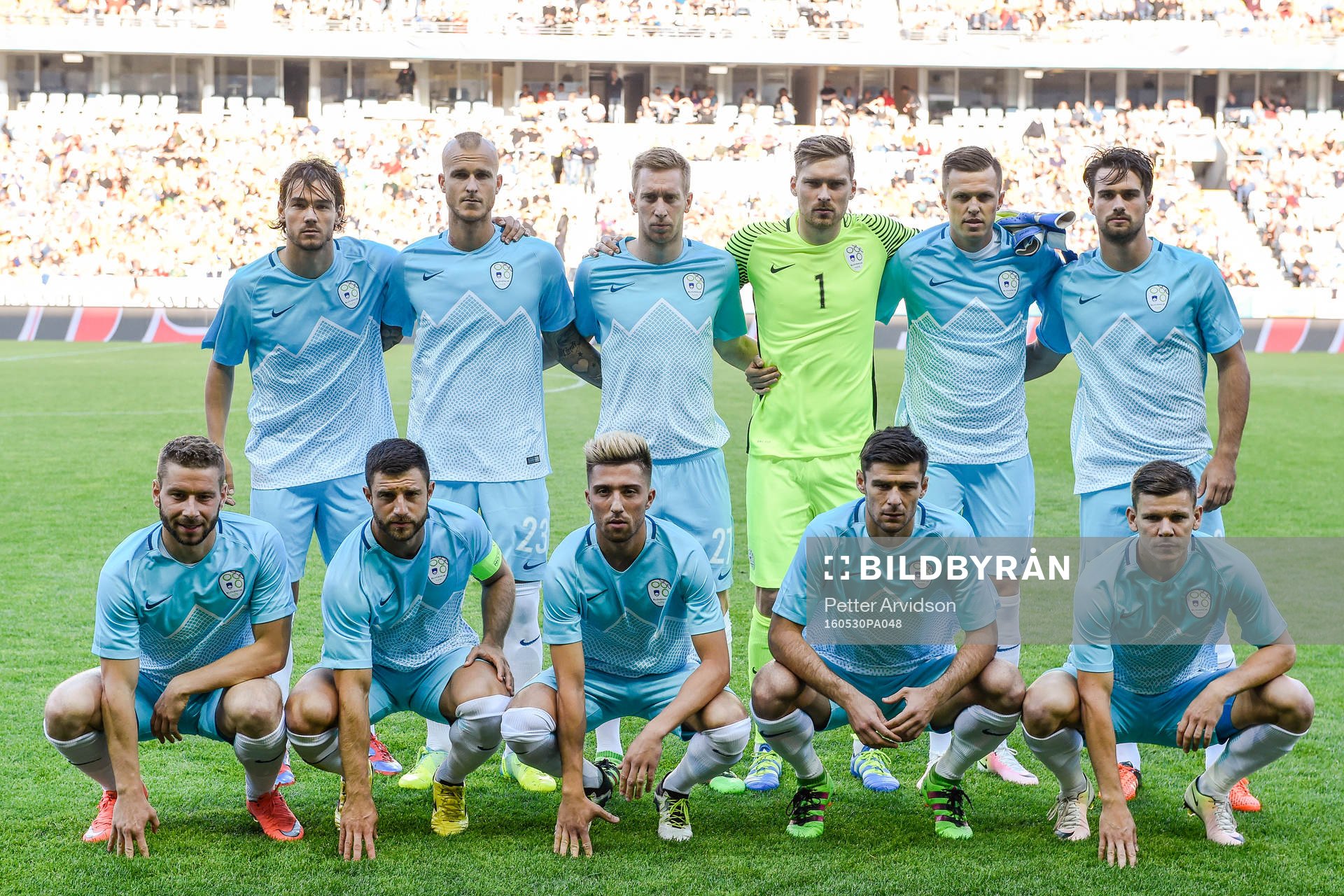 Sloveniens Aljaz Struna , målvakt Vid Belec Nejc Skubic ,