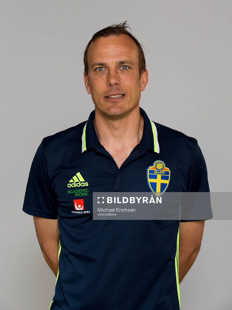 Fredrik Bergström , läkare i Sveriges U21 fotbollslandslag