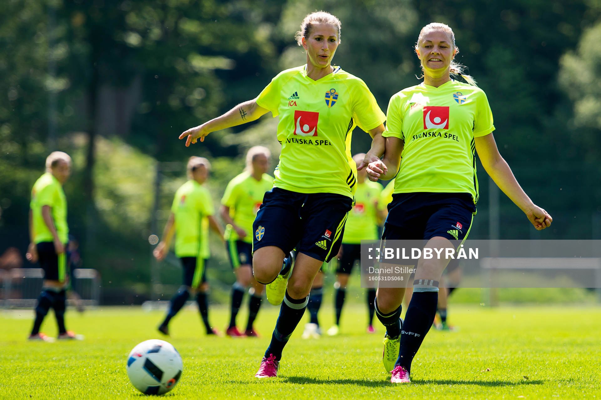Emma Berglund och Fridolina Rolfö