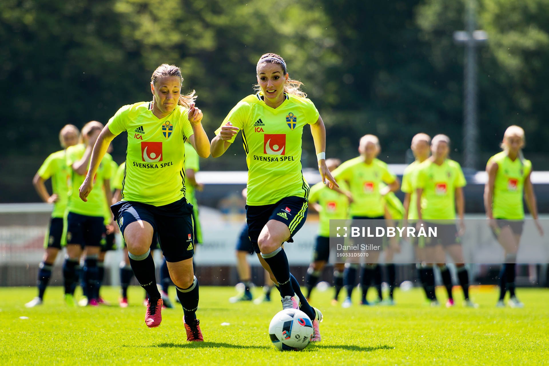 Freja Hellenberg och Kosovare Asllani