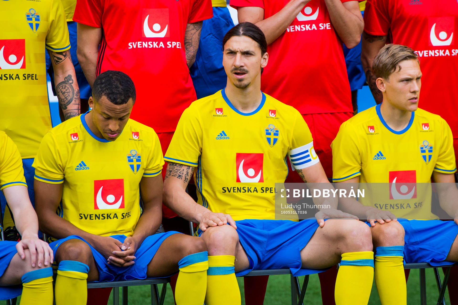 Sveriges Martin Olsson, Zlatan Ibrahimovic och Ludwig Augustinsson under en fotografering med Svenska fotbollslandslaget den 31 maj 2016 i Malmö.