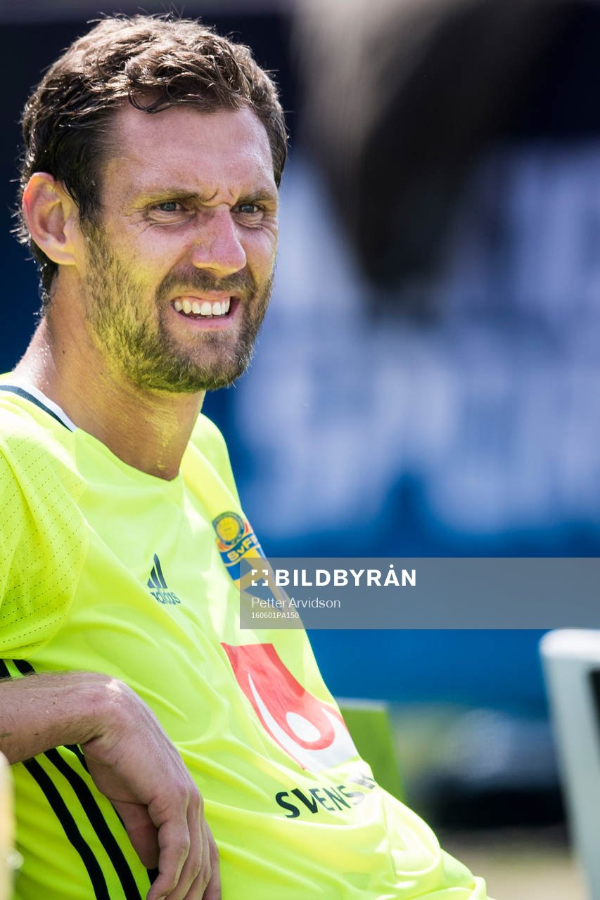 Målvakt Andreas Isaksson pustar ut