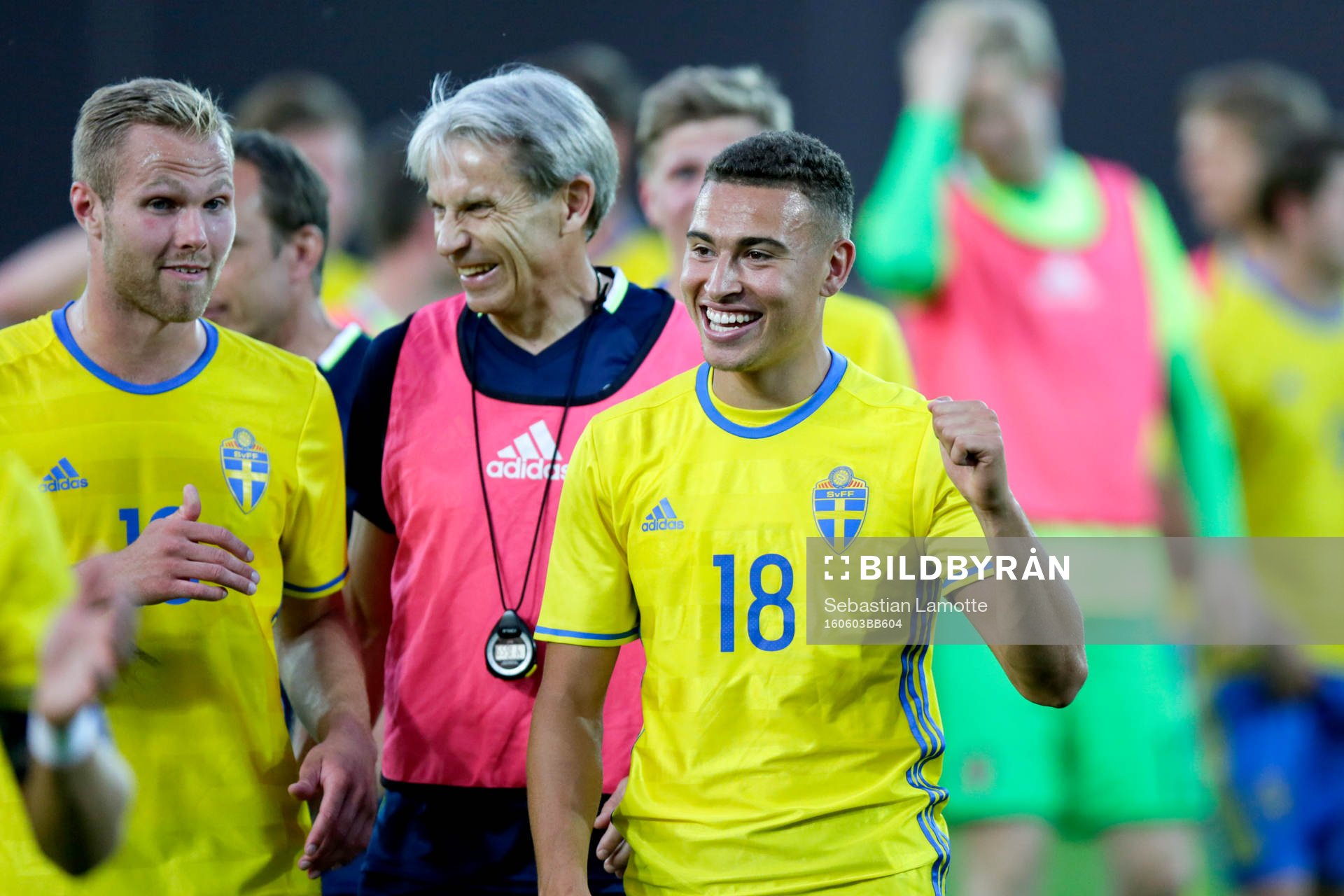 Sveriges Jordan Larsson jublar