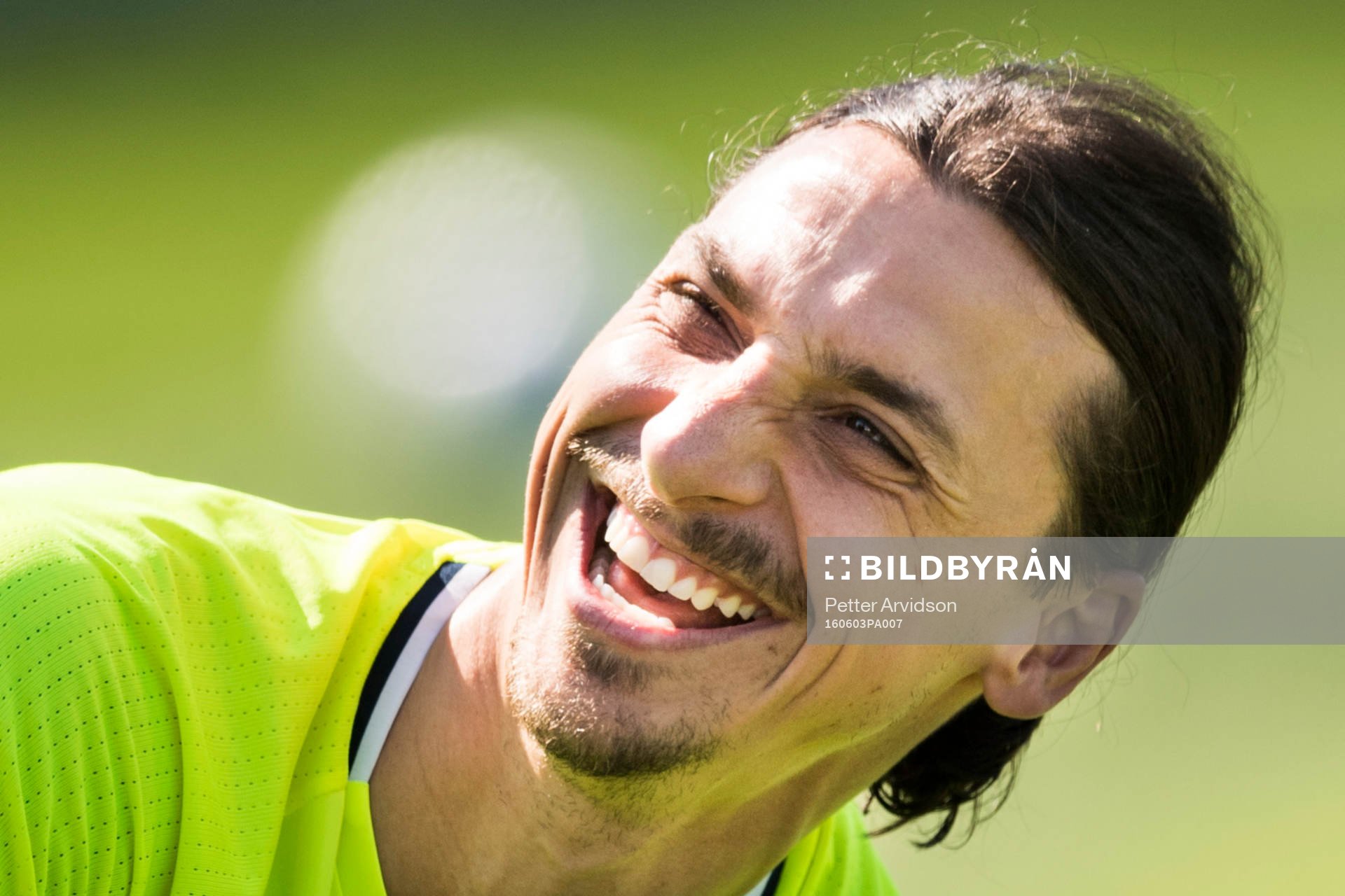 Zlatan Ibrahimovic skrattar
