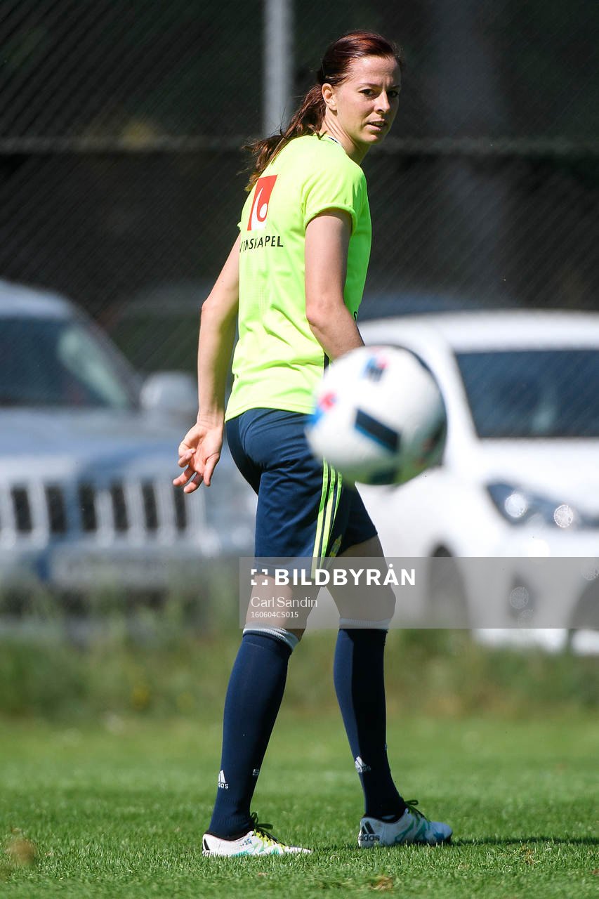 Lotta Schelin