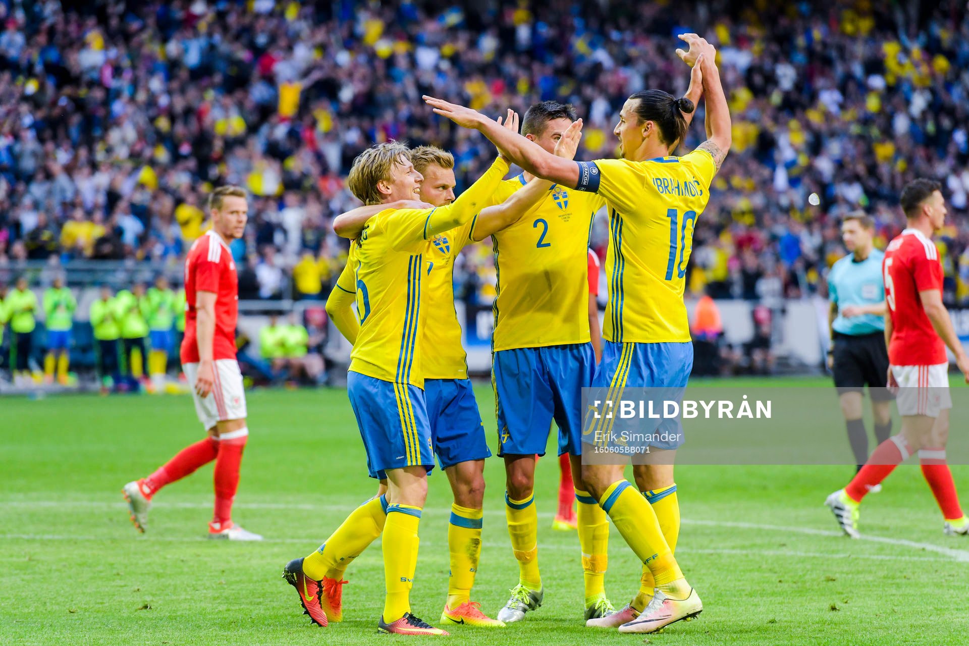 Sveriges spelare jublar
