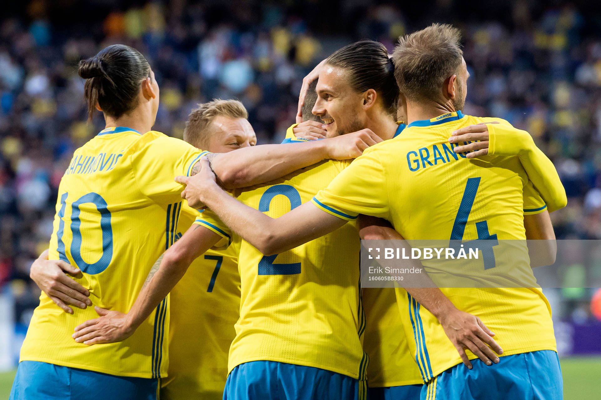 Sveriges spelare jublar