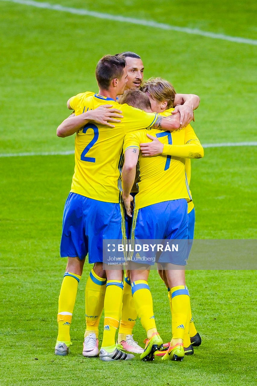Sveriges Mikael Lustig, Zlatan Ibrahimovic och Sebastian